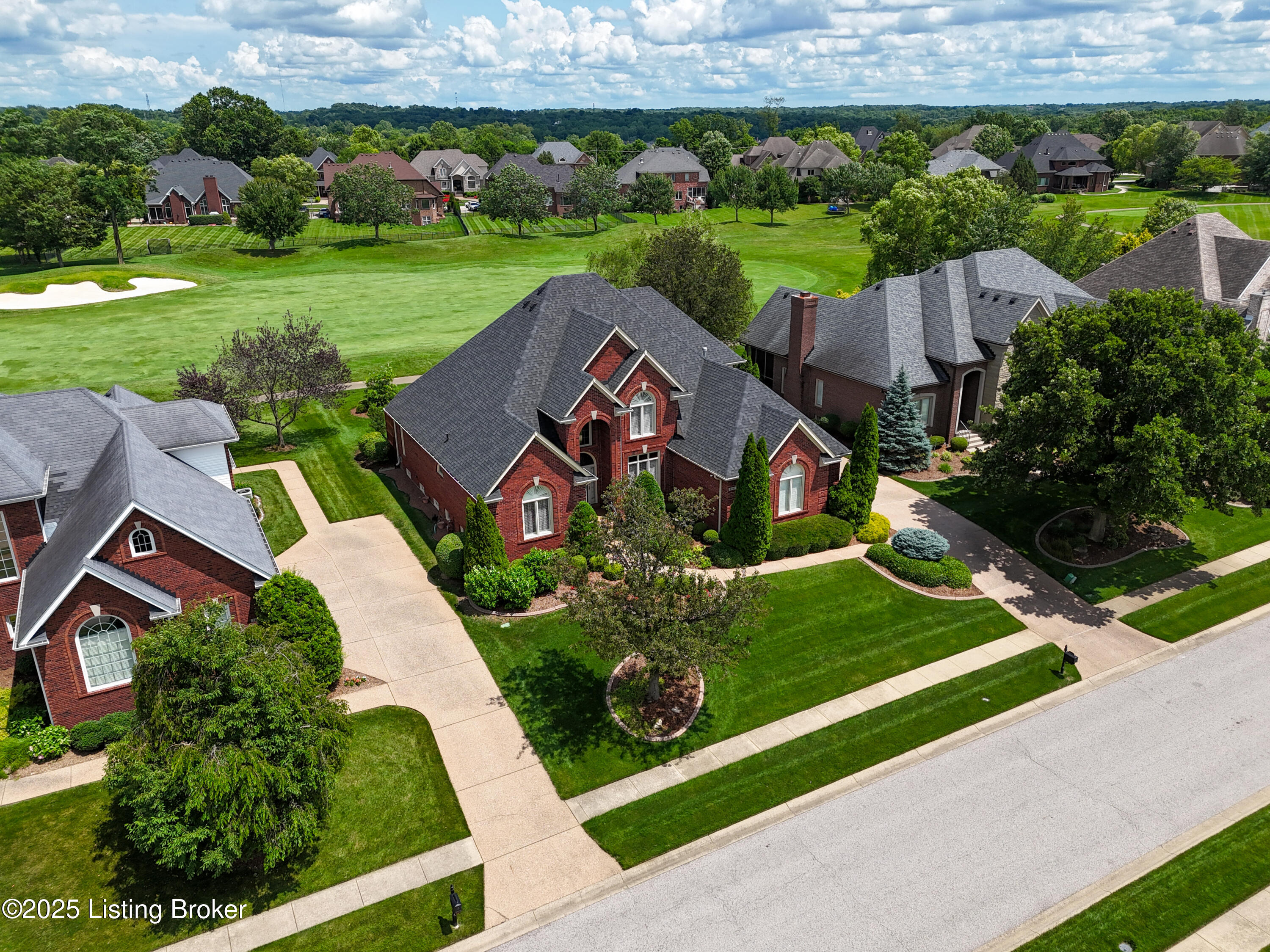 2221 Highland Springs Pl