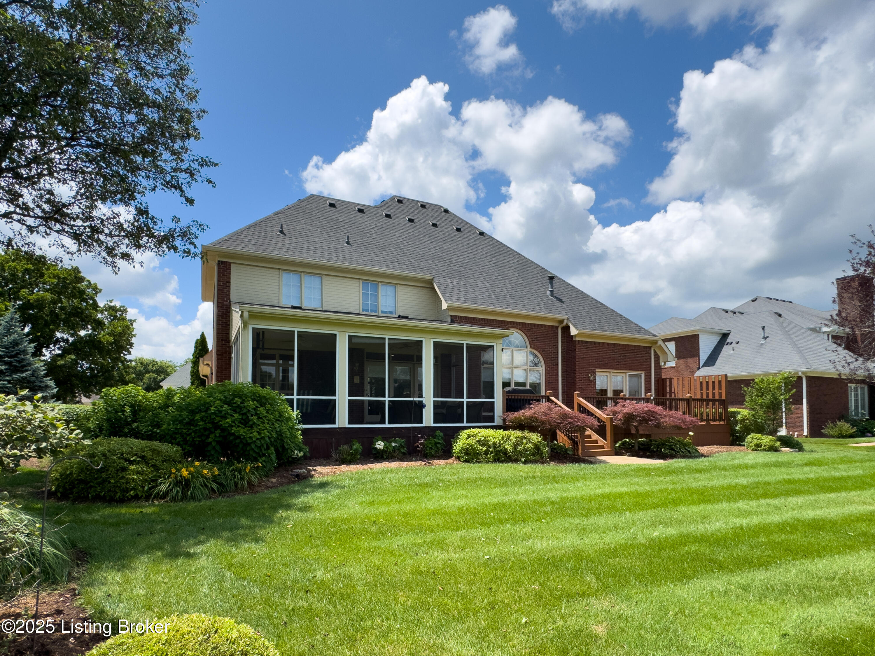 2221 Highland Springs Pl