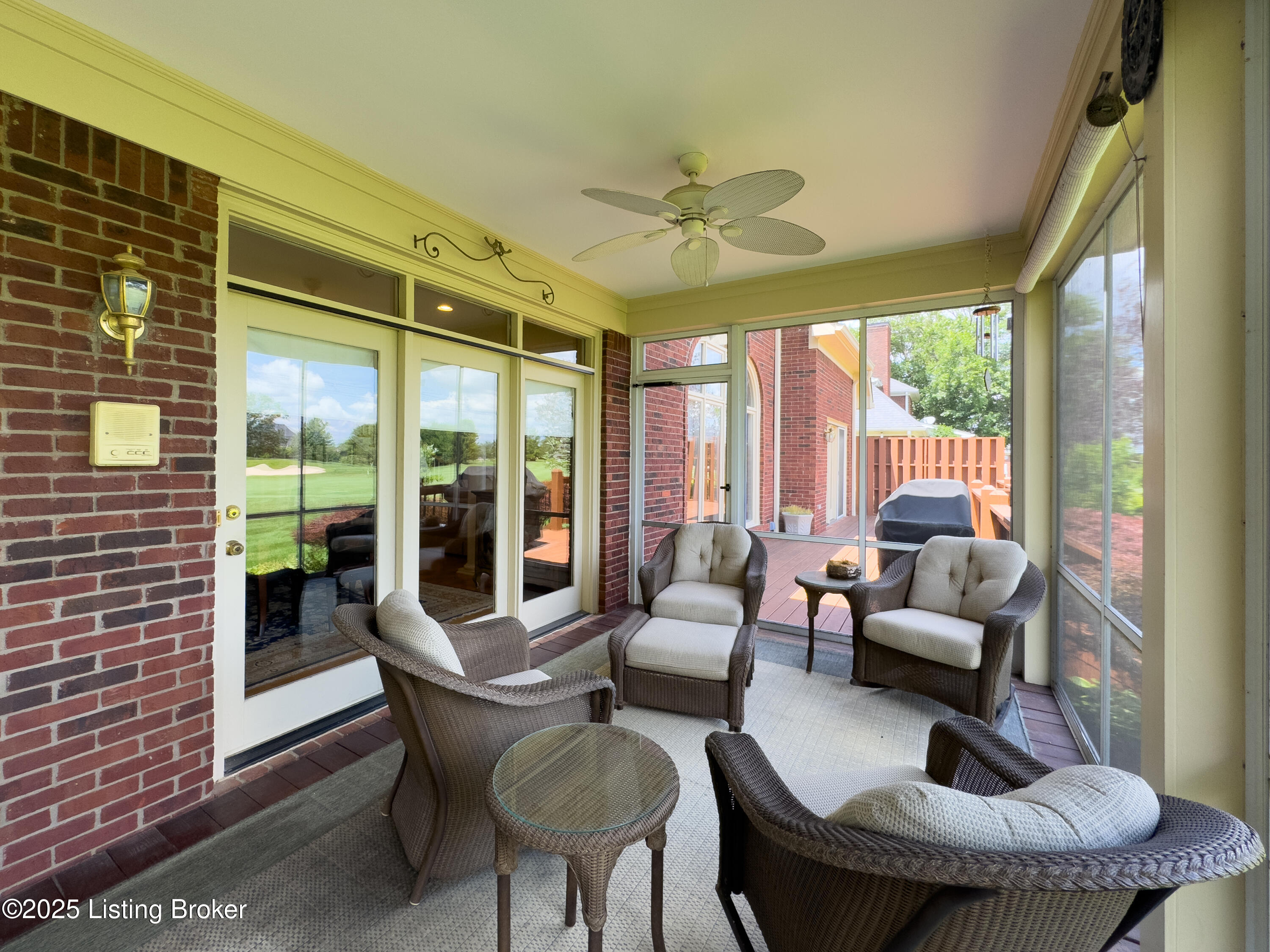 2221 Highland Springs Pl