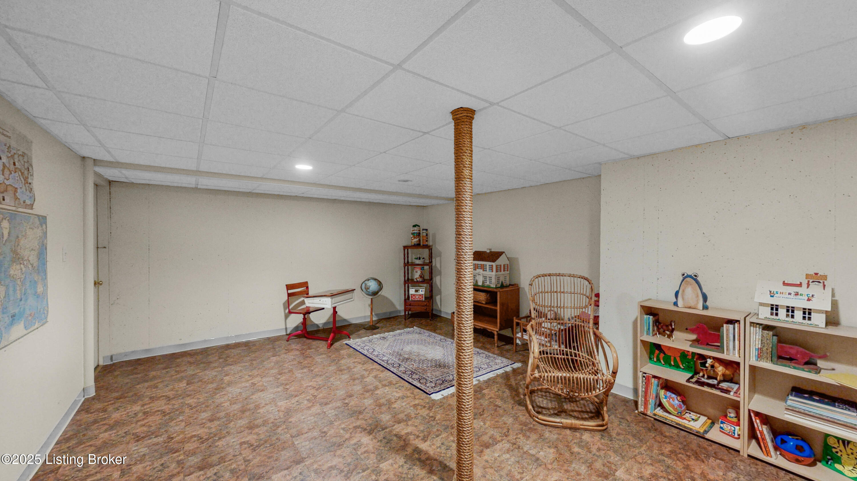 2221 Highland Springs Pl
