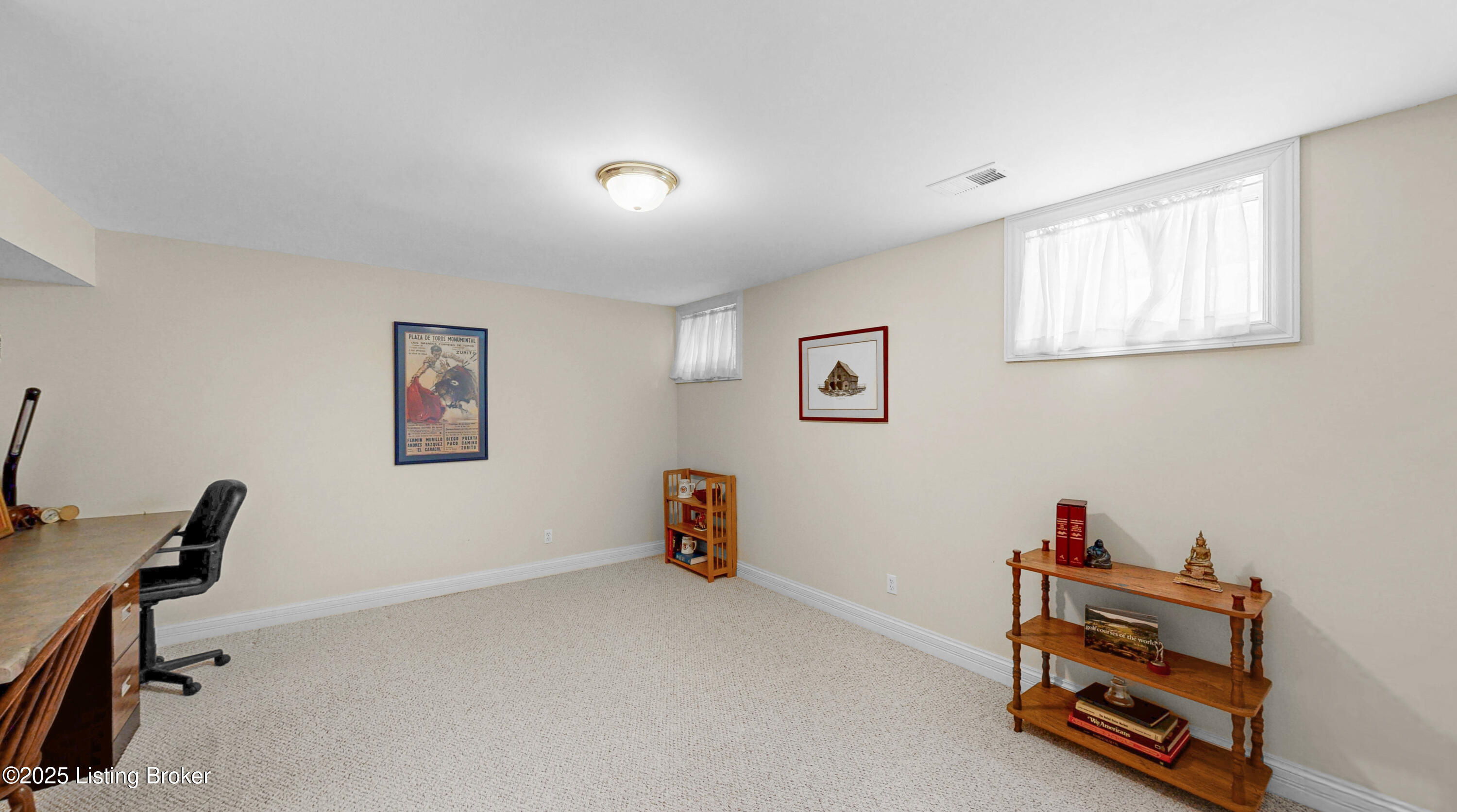 2221 Highland Springs Pl