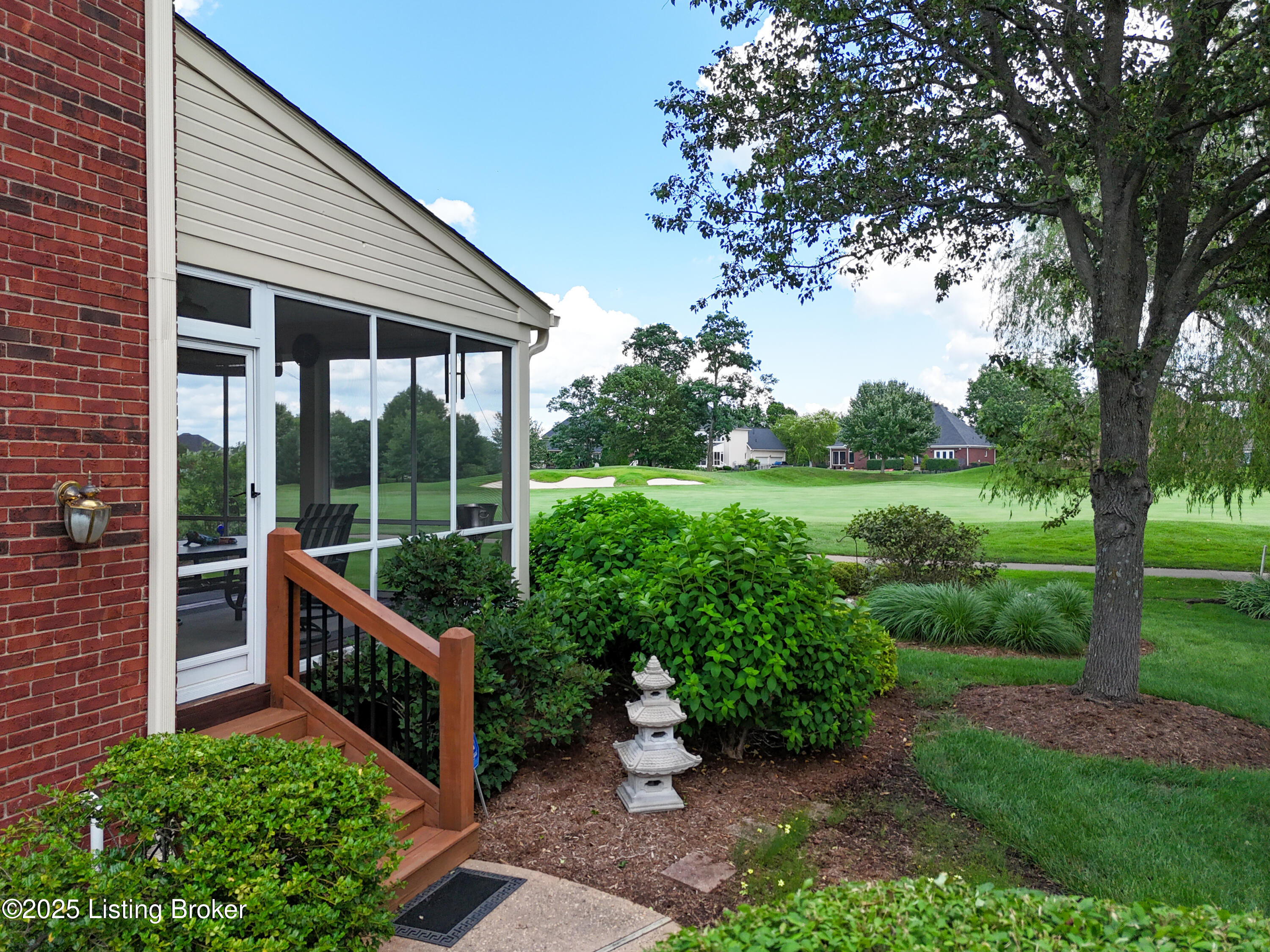 2221 Highland Springs Pl