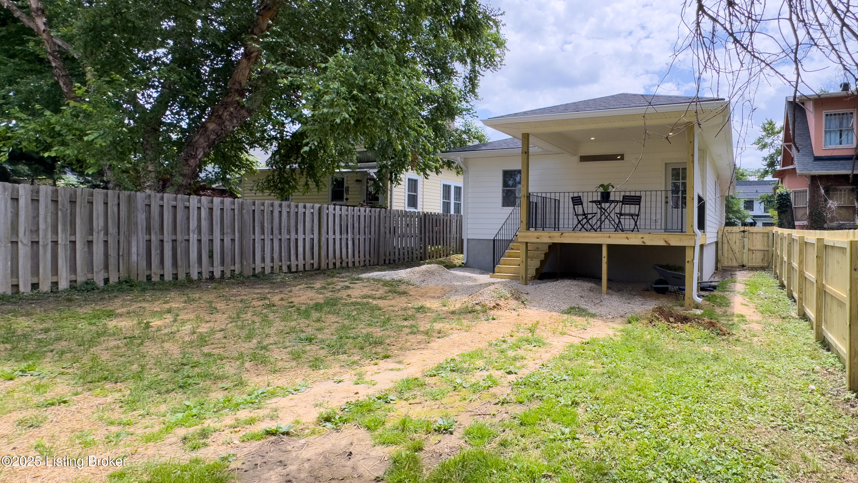 2117 Wrocklage Ave