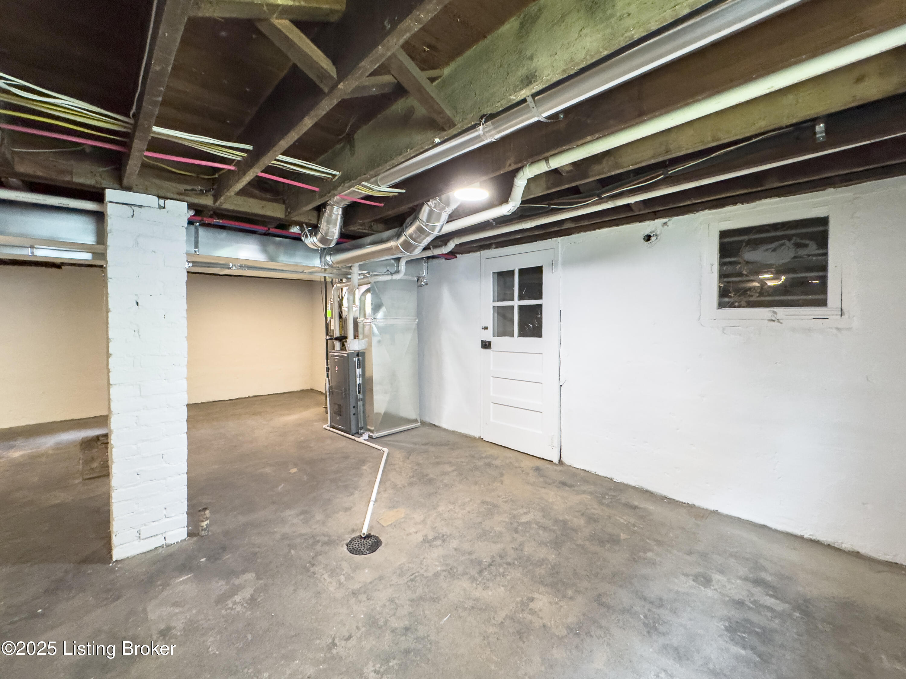 2117 Wrocklage Ave