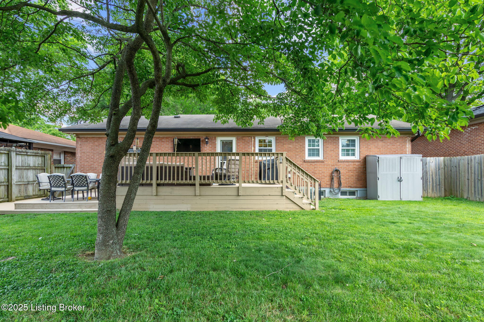 2926 White Plains Rd