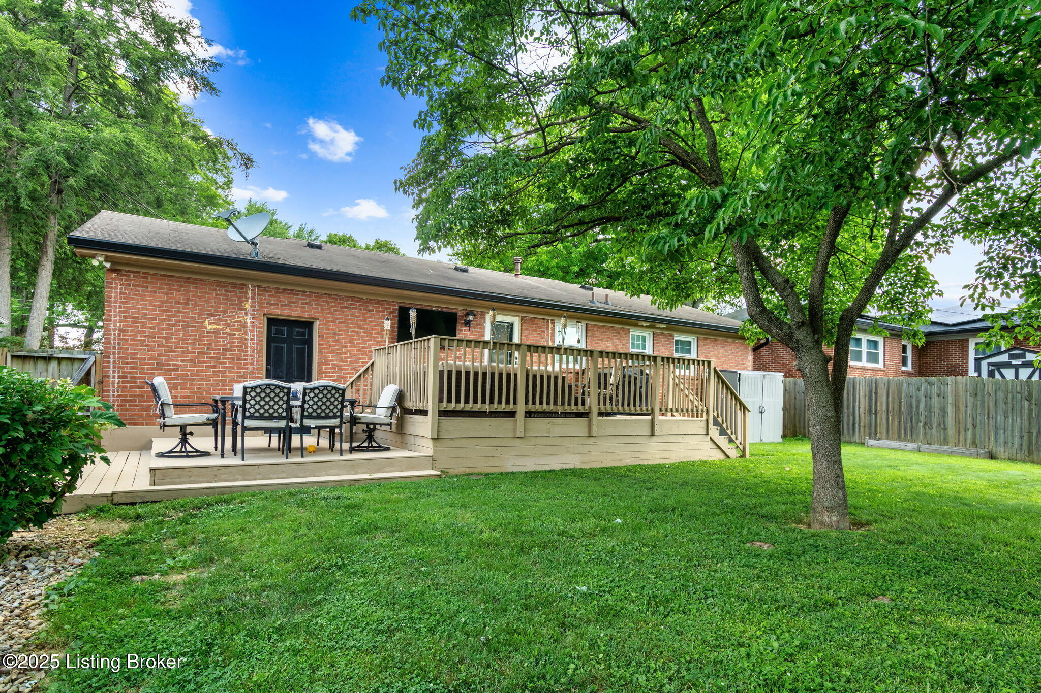 2926 White Plains Rd