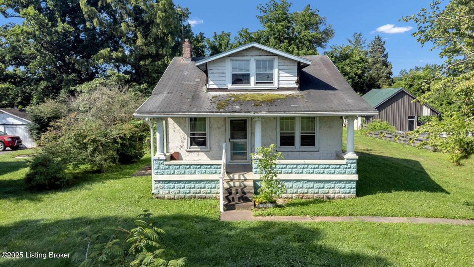 8118 Watterson Trail