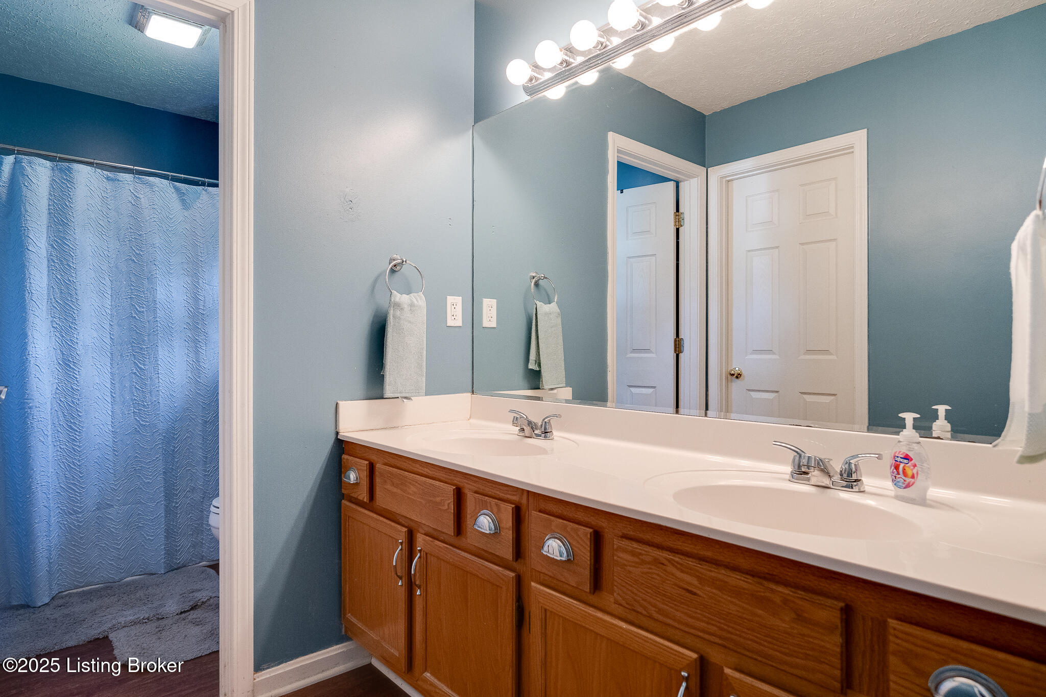 1403 Cadence Ct