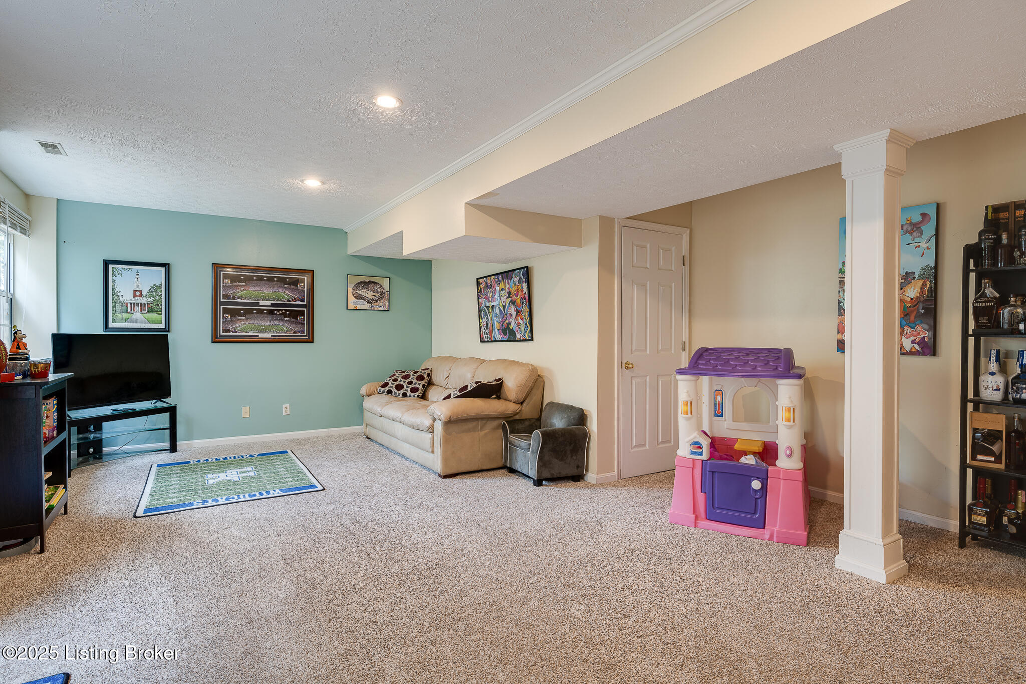 1403 Cadence Ct