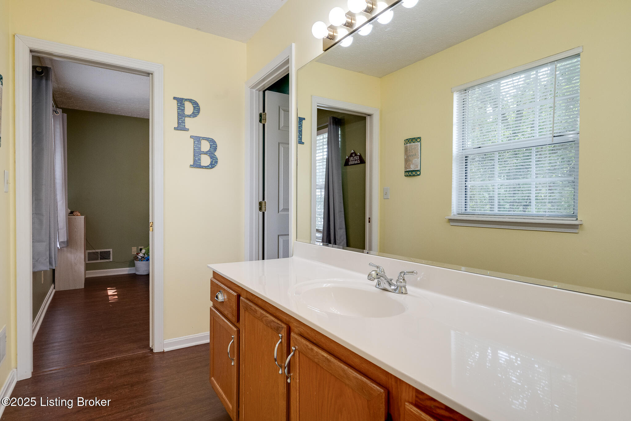 1403 Cadence Ct