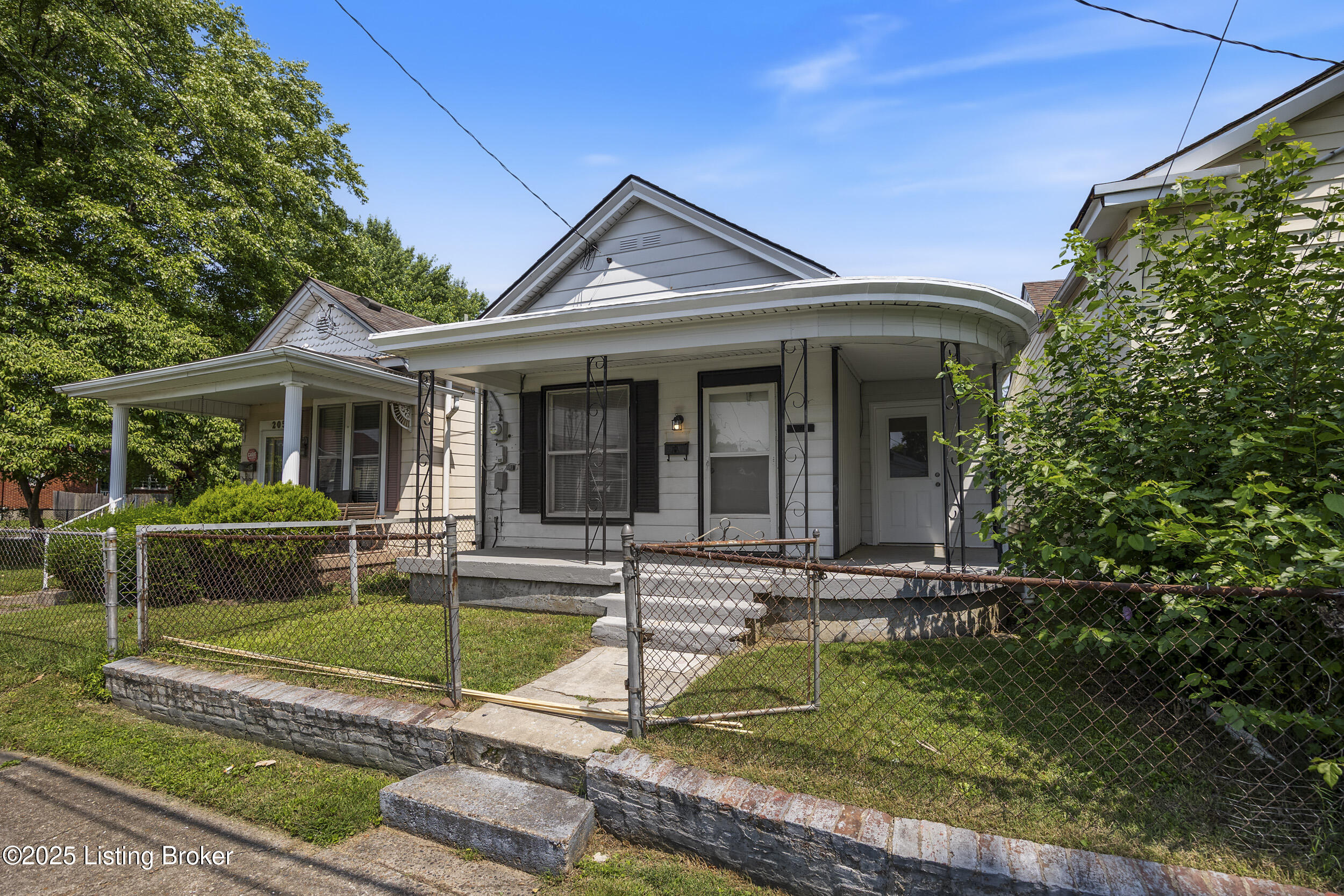 207 Ottawa Ave