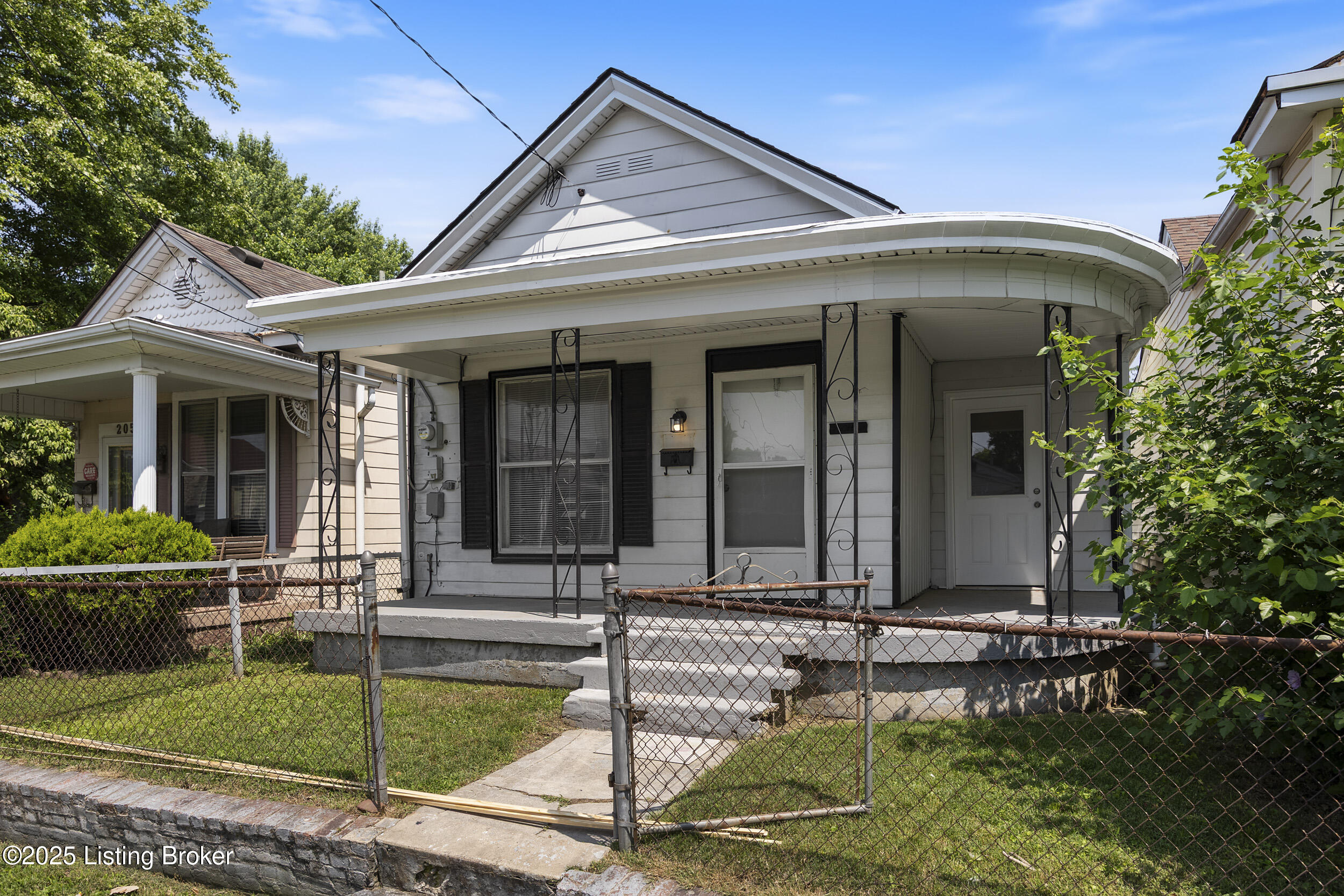 207 Ottawa Ave