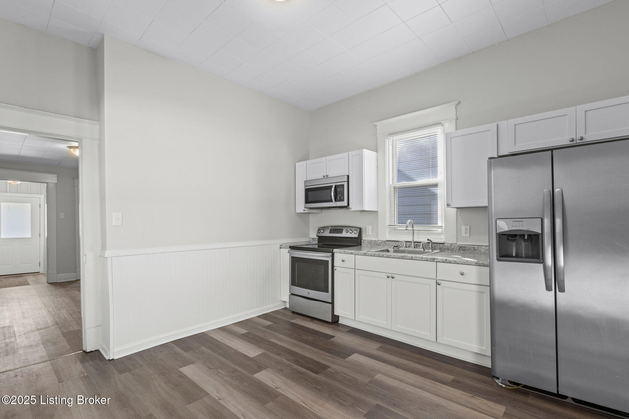207 Ottawa Ave