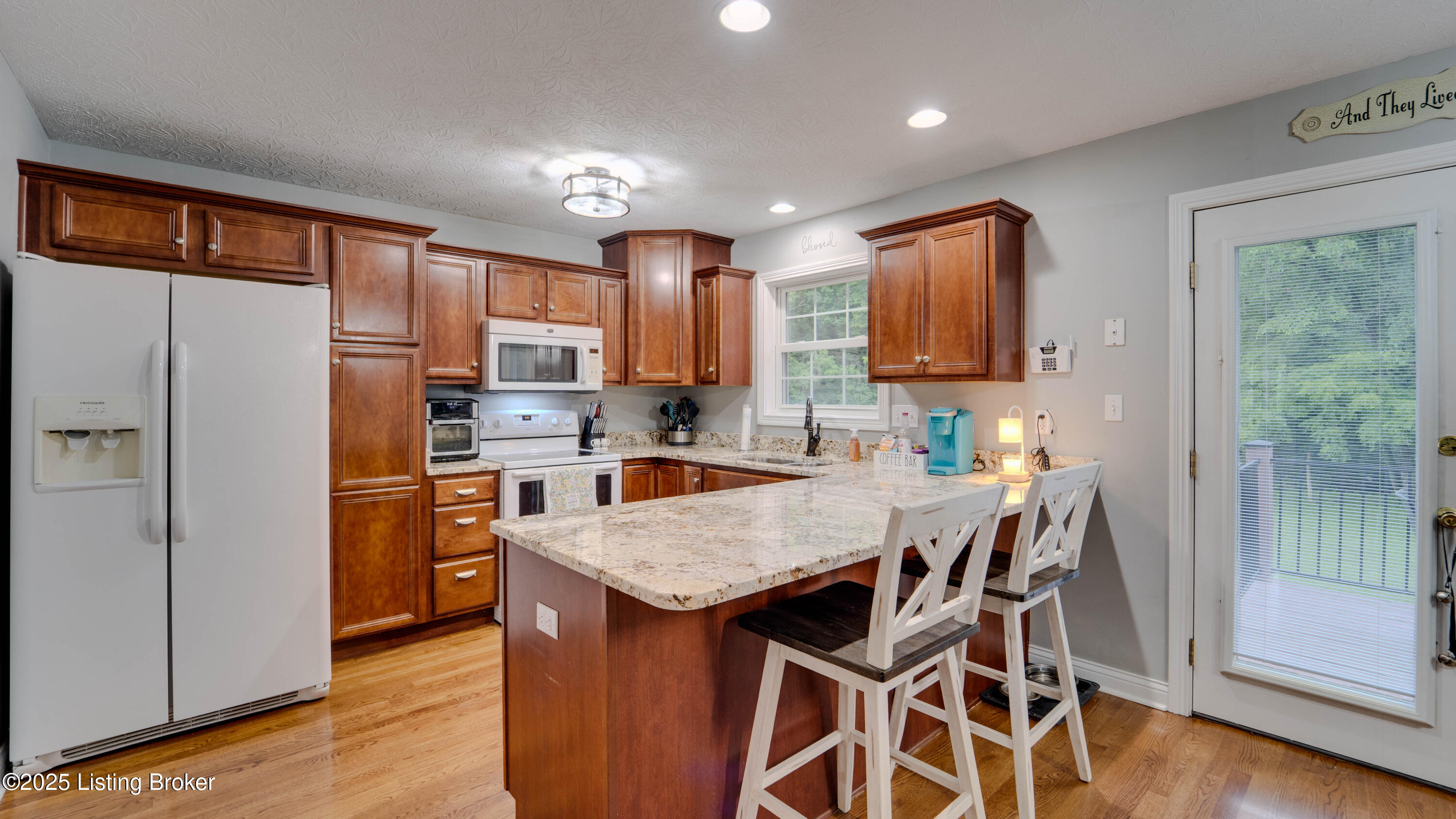 639 Kingswood Dr