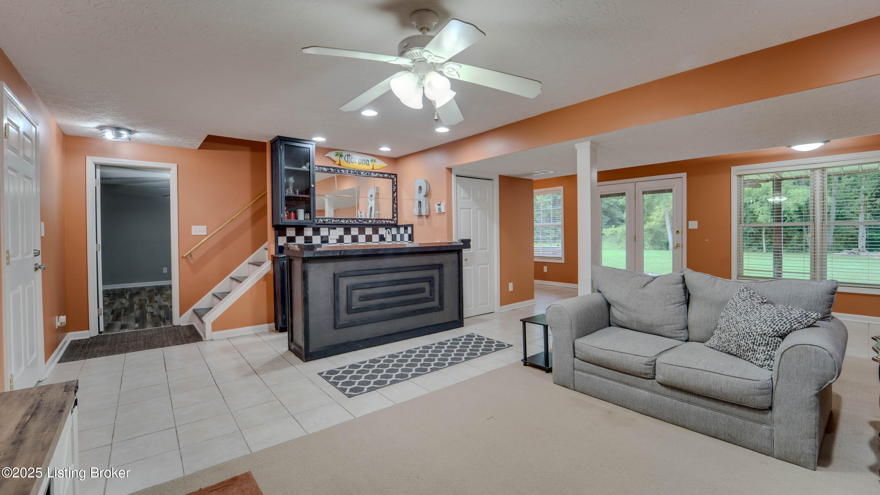 639 Kingswood Dr
