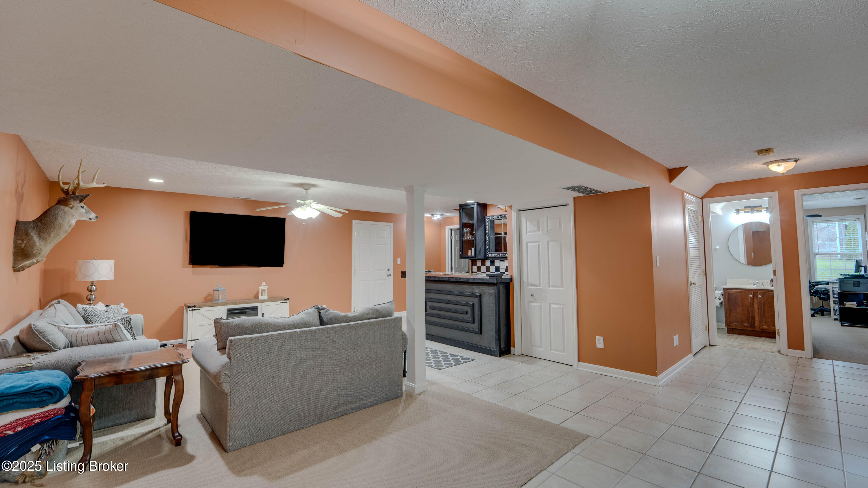 639 Kingswood Dr