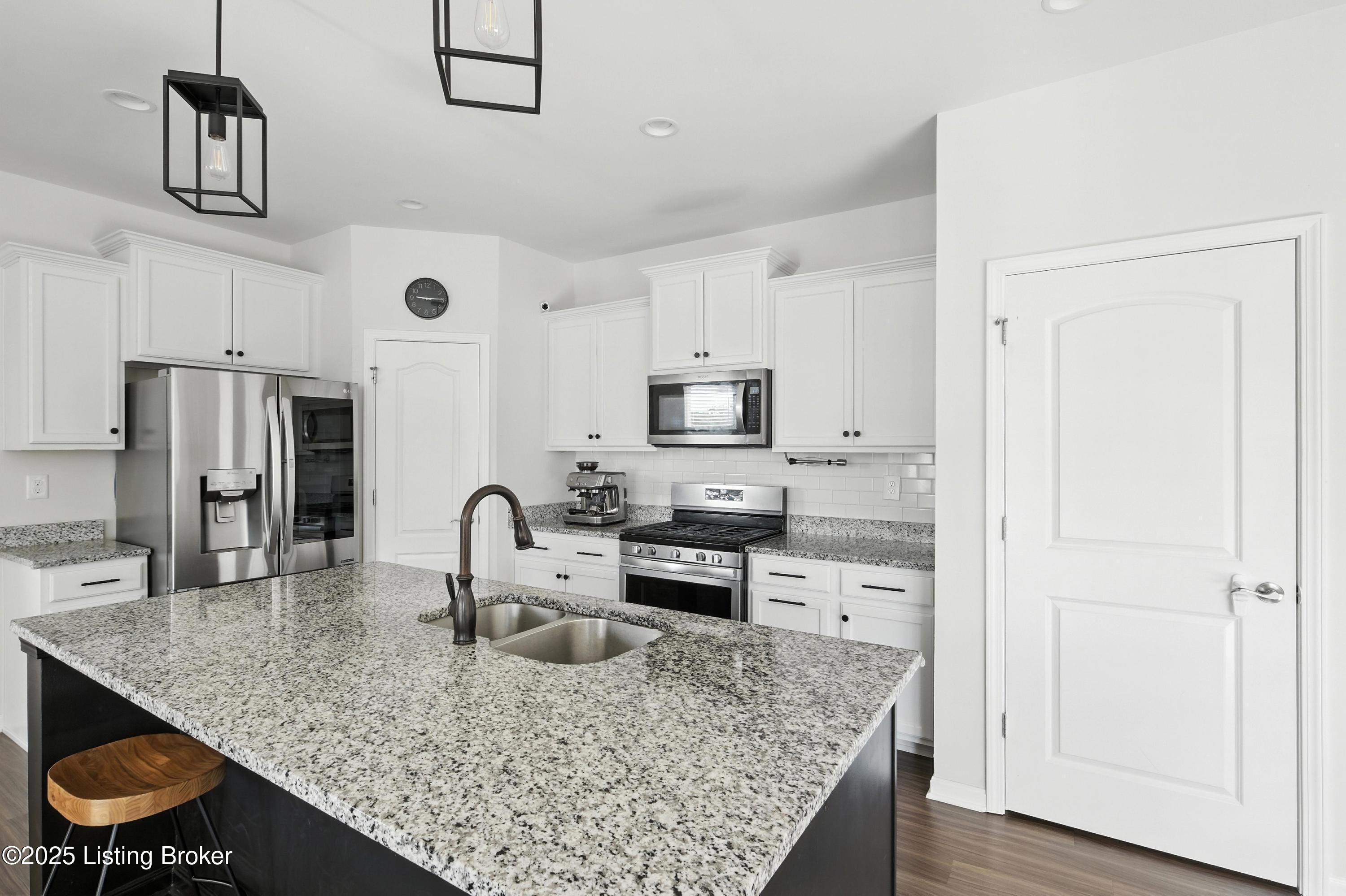 10010 Cedar Park Ct