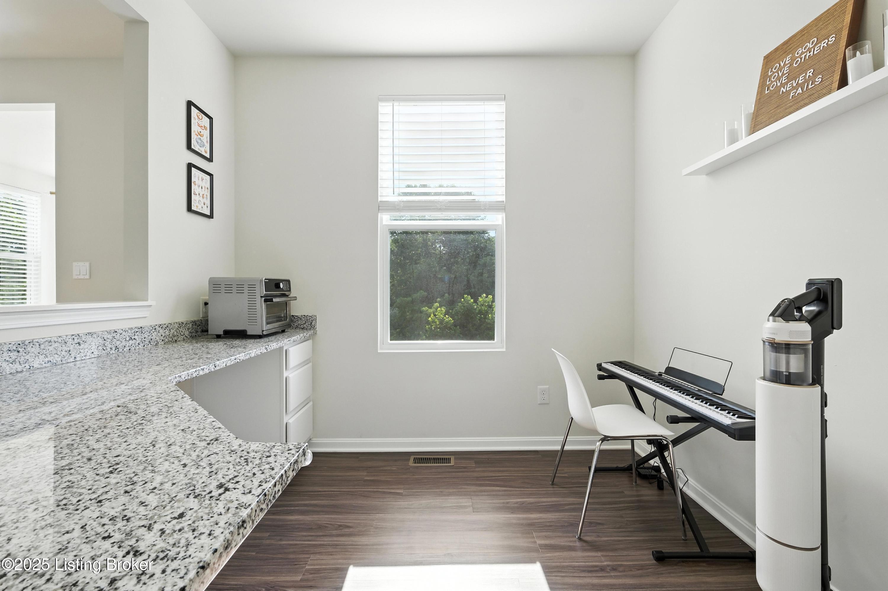10010 Cedar Park Ct
