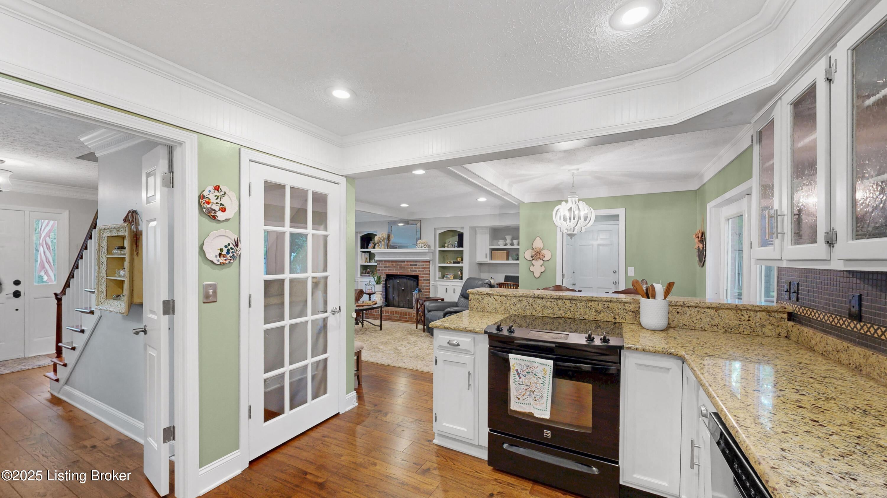 12909 Wooded Forest Rd