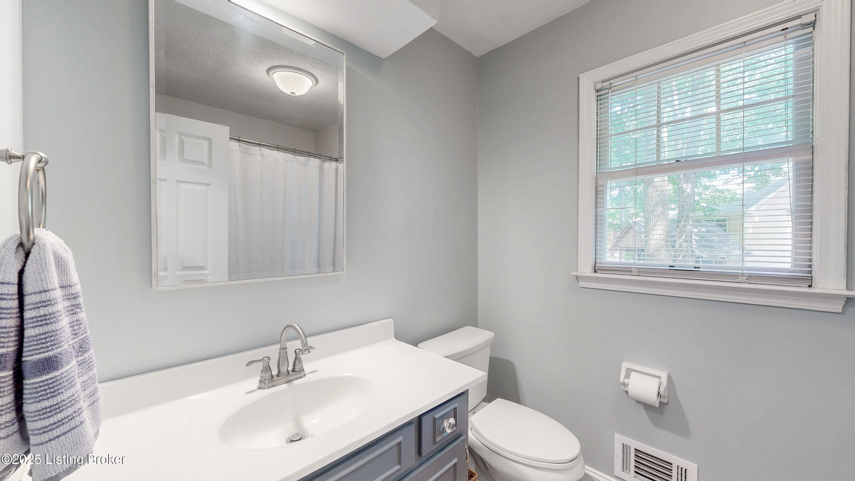 12909 Wooded Forest Rd