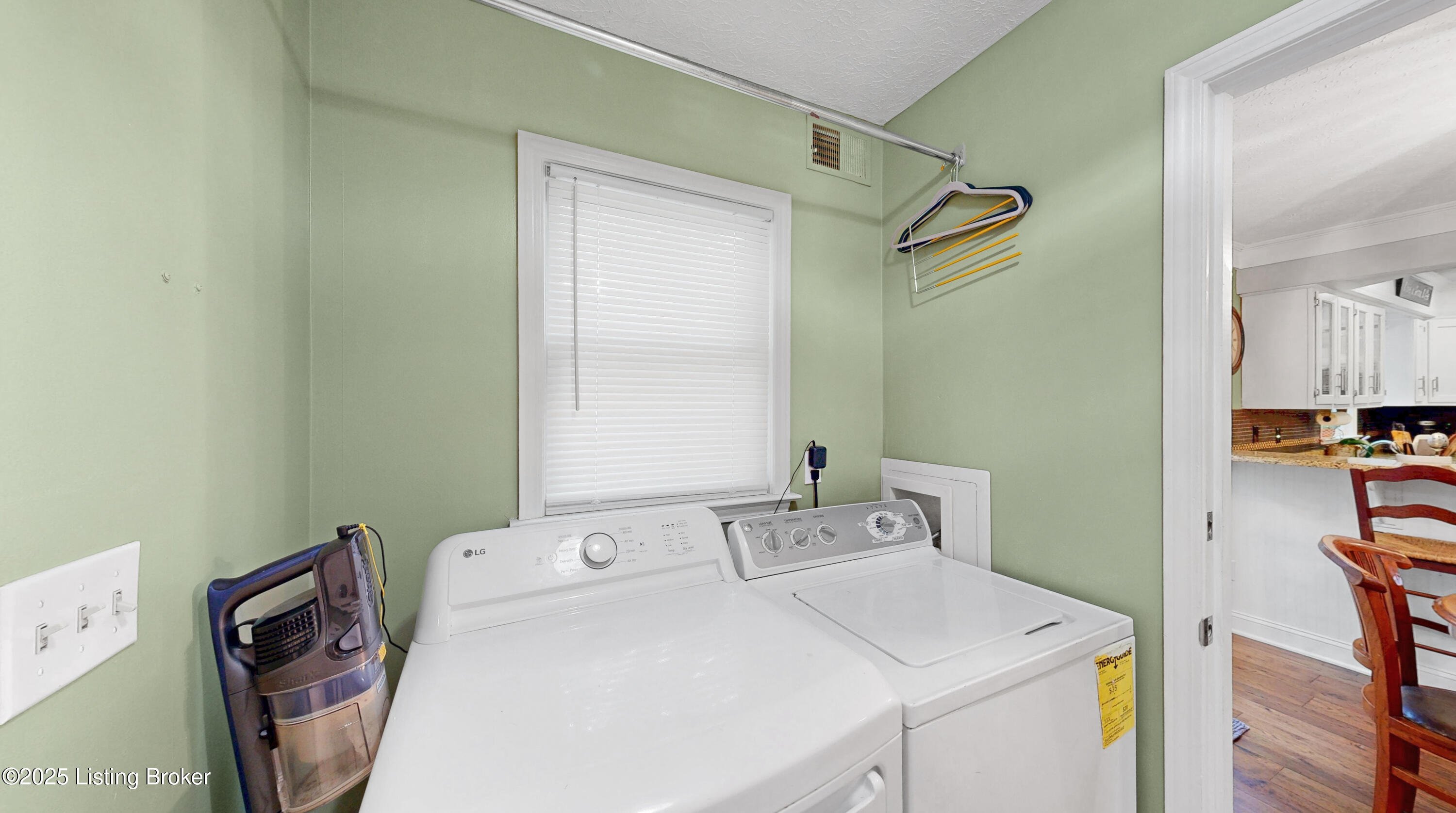 12909 Wooded Forest Rd