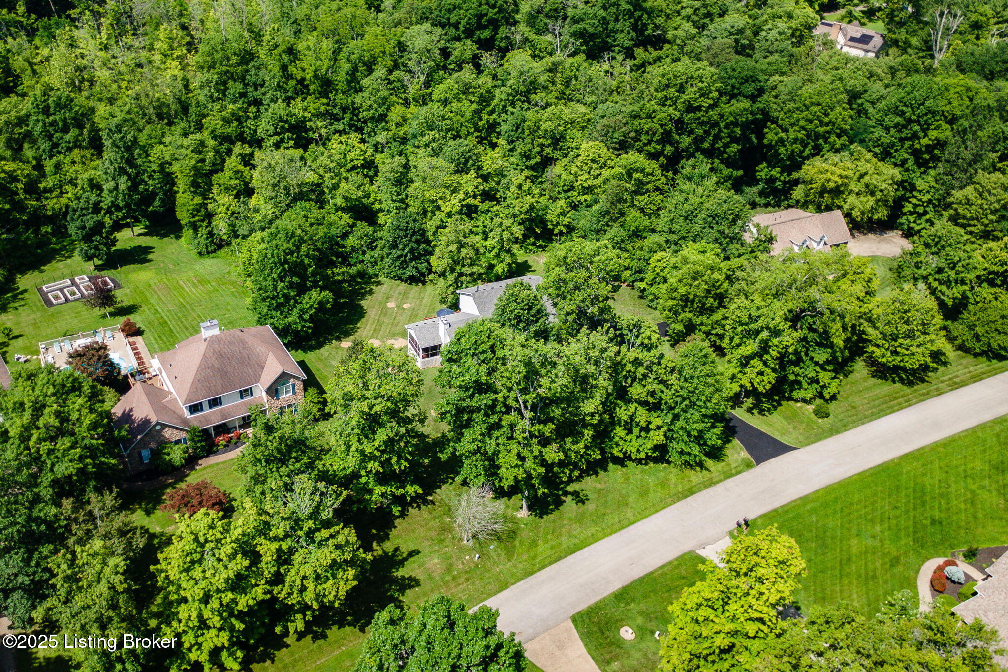 4423 Grand Cir