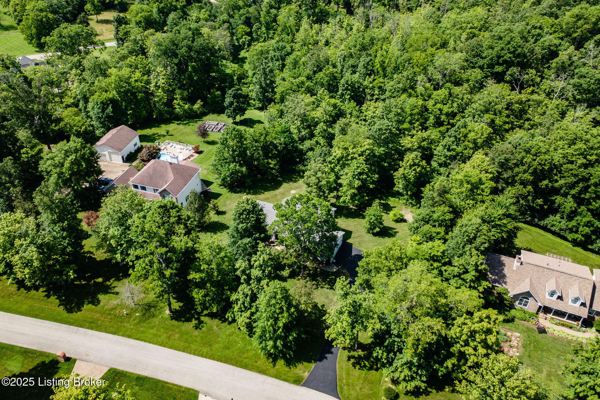 4423 Grand Cir