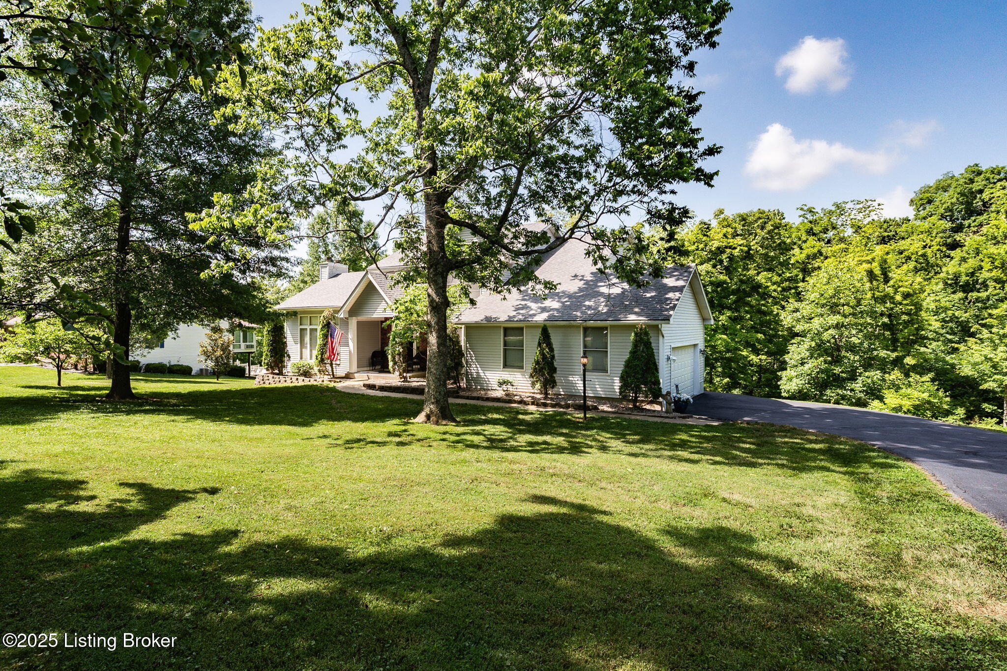 4423 Grand Cir