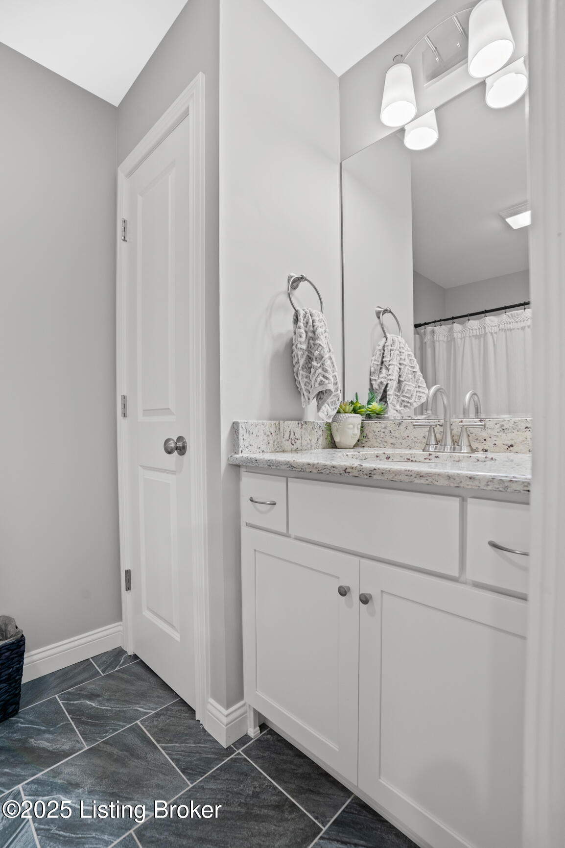 10108 Cedar Garden Dr