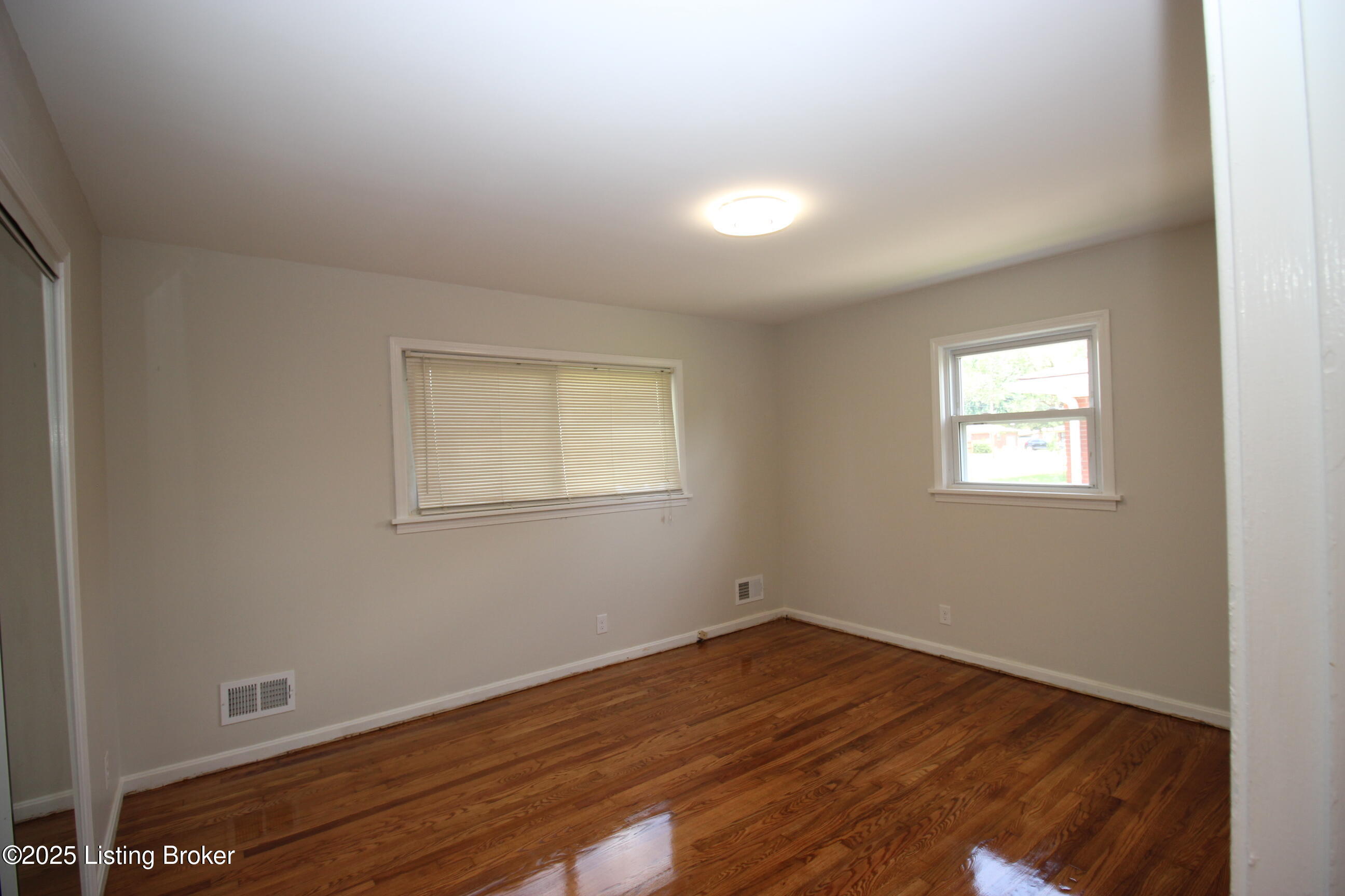 6111 Gloria Ln