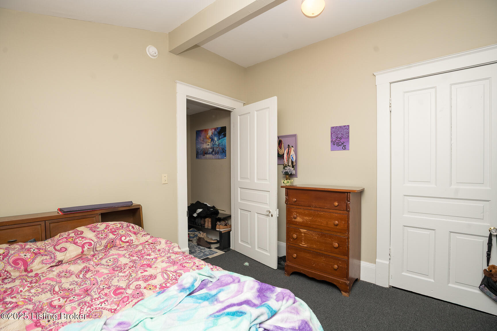 2120 Grinstead Dr