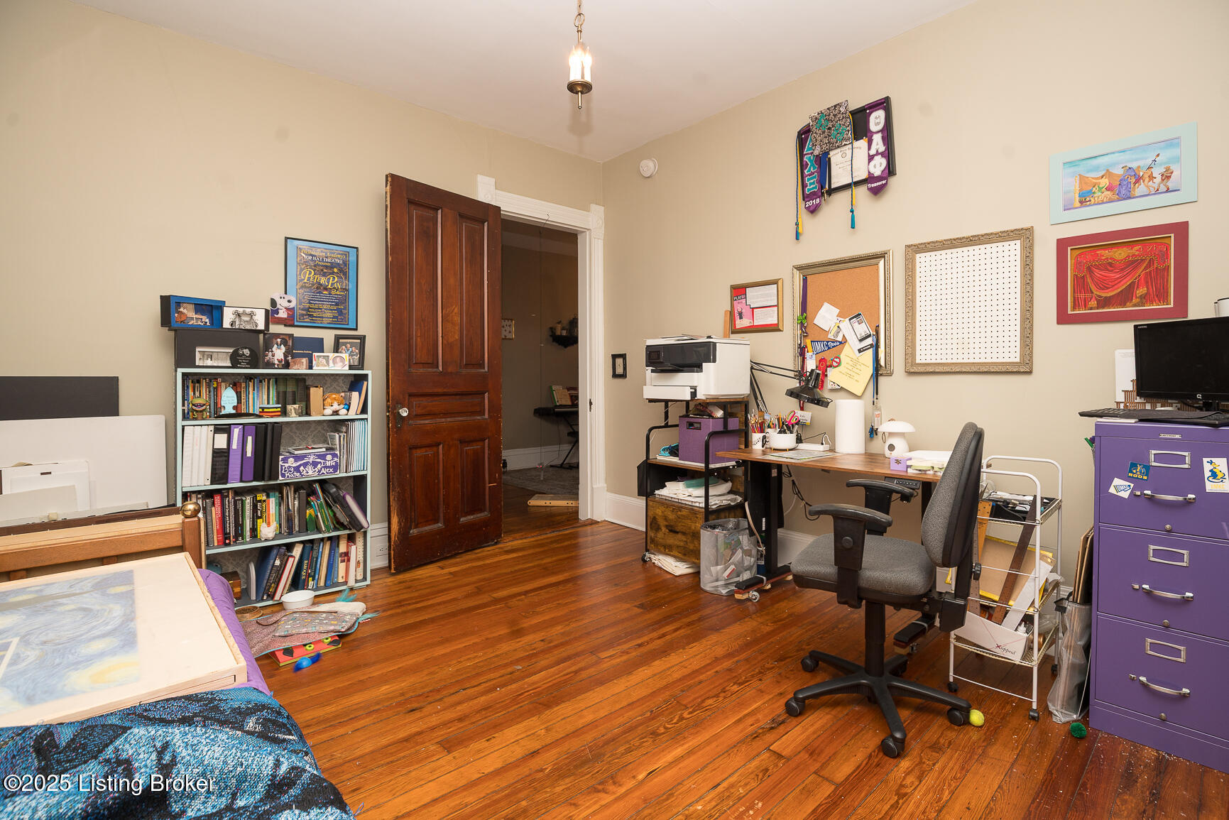 2120 Grinstead Dr