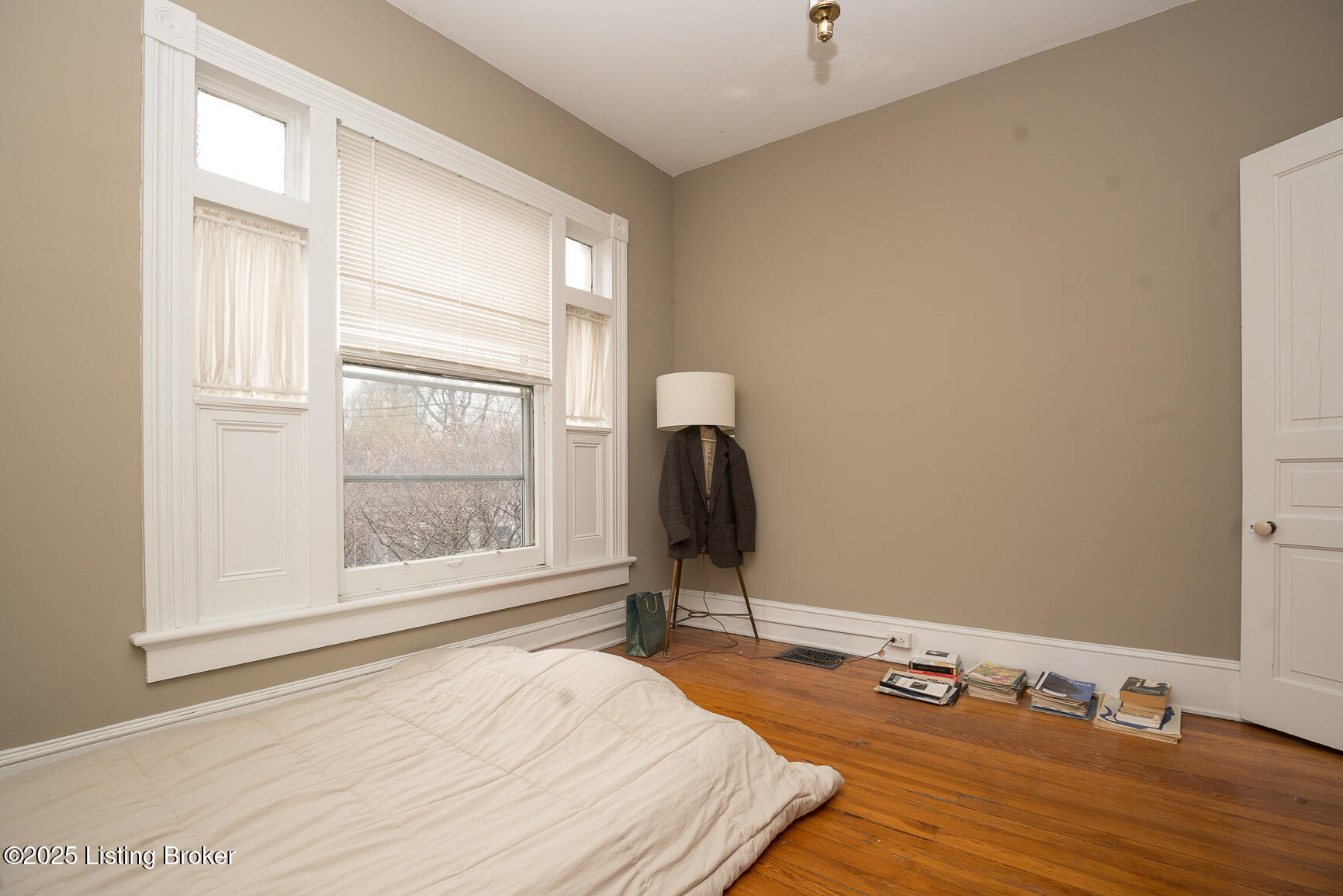 2120 Grinstead Dr