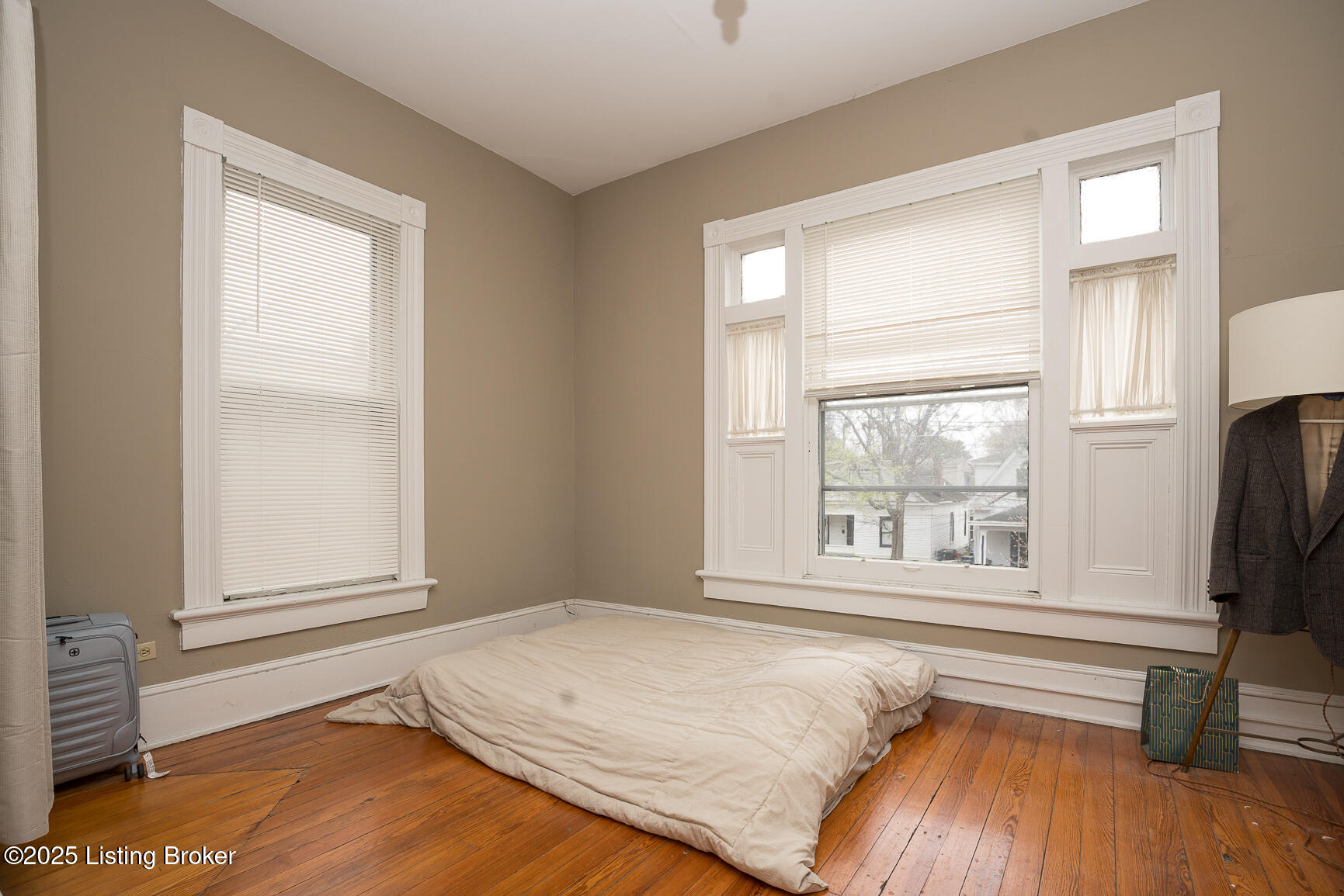 2120 Grinstead Dr