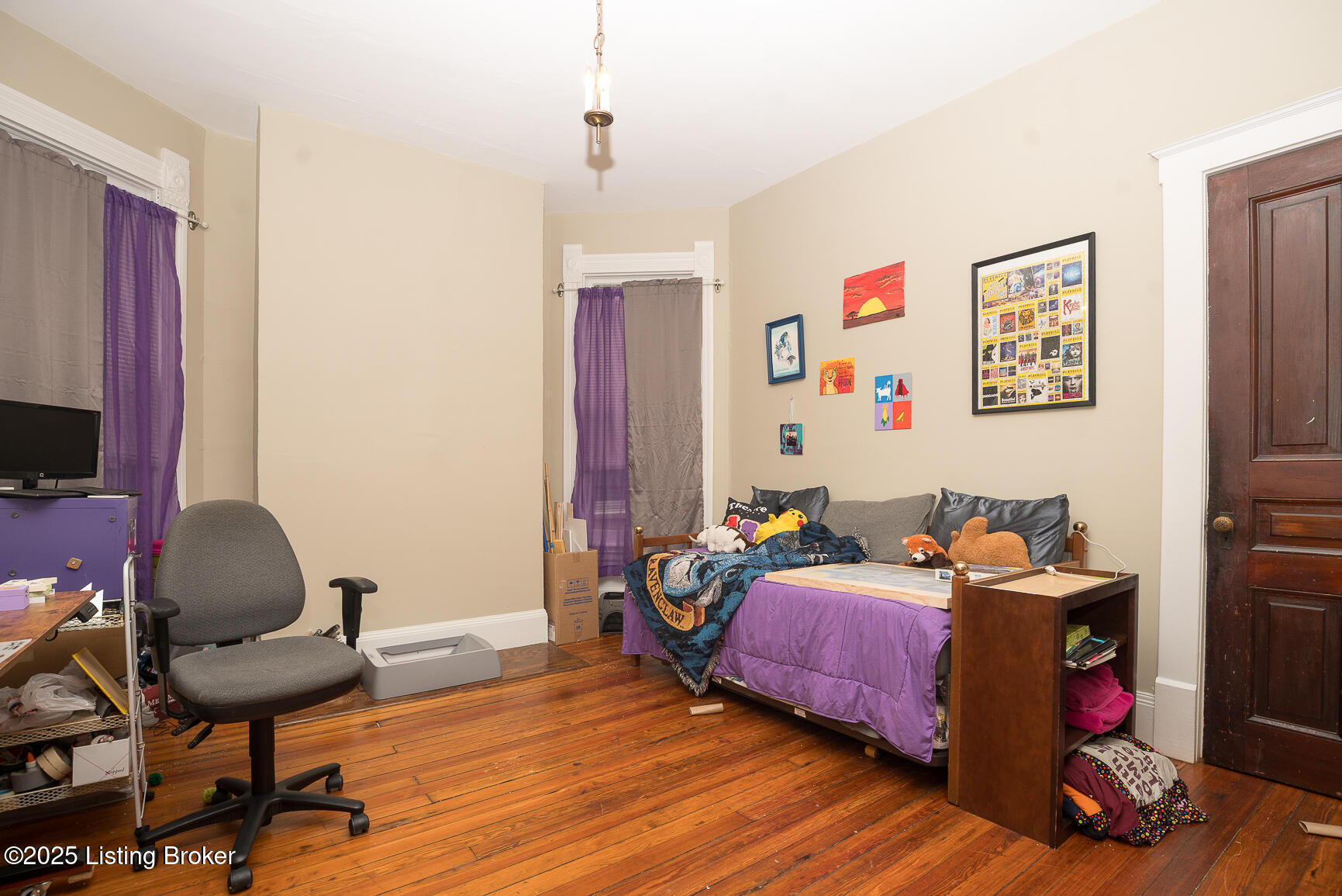 2120 Grinstead Dr