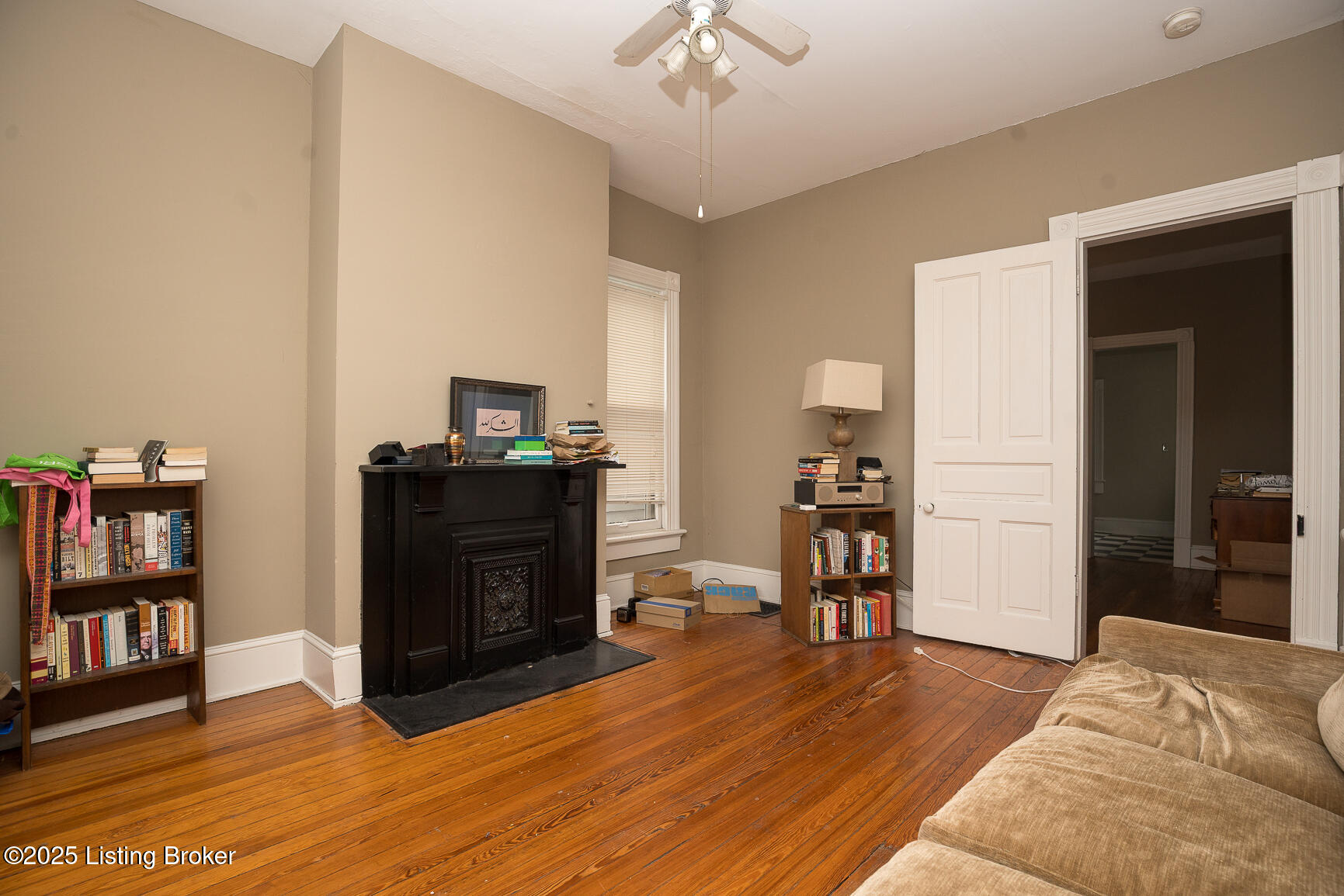 2120 Grinstead Dr