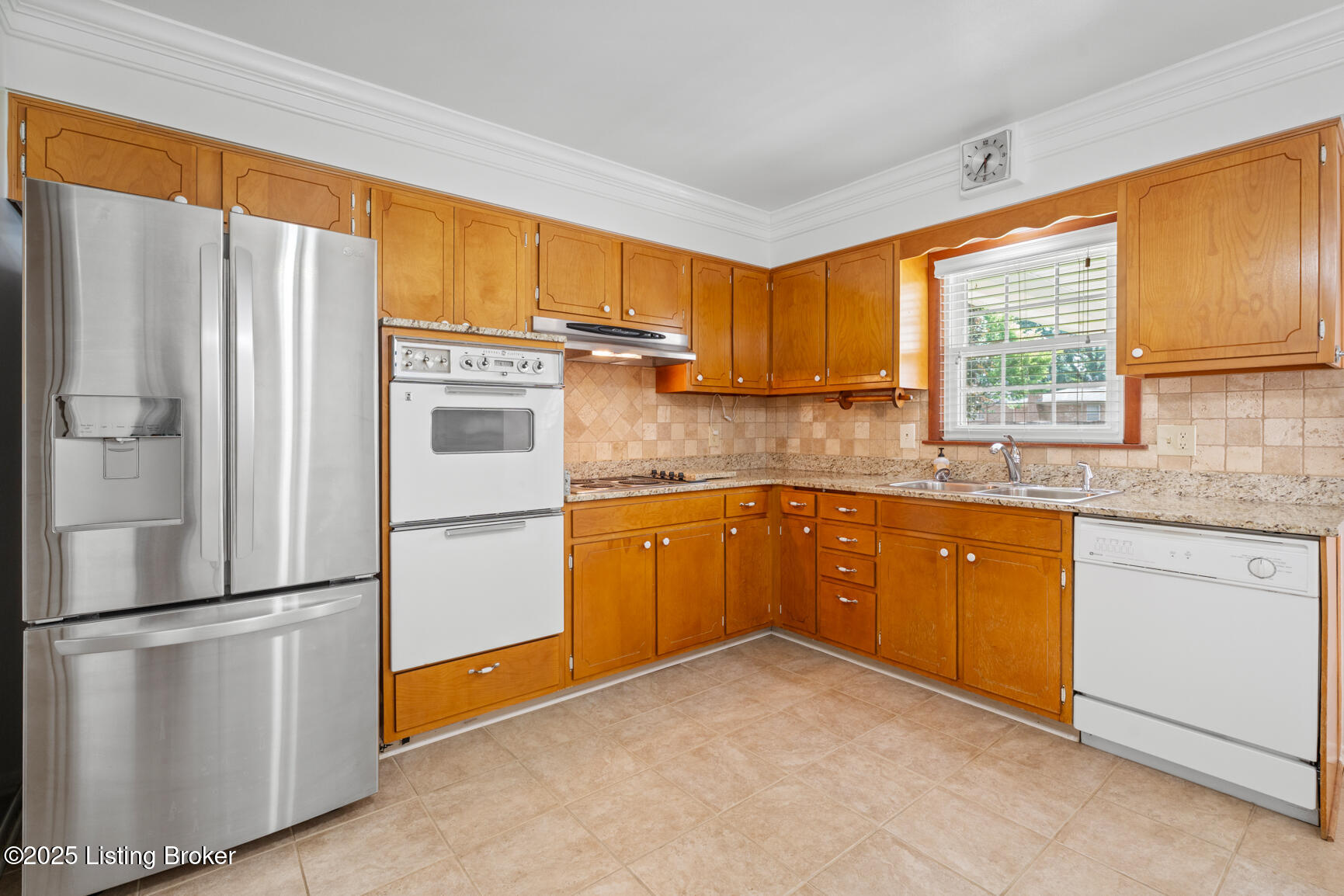 4011 White Plains Ct