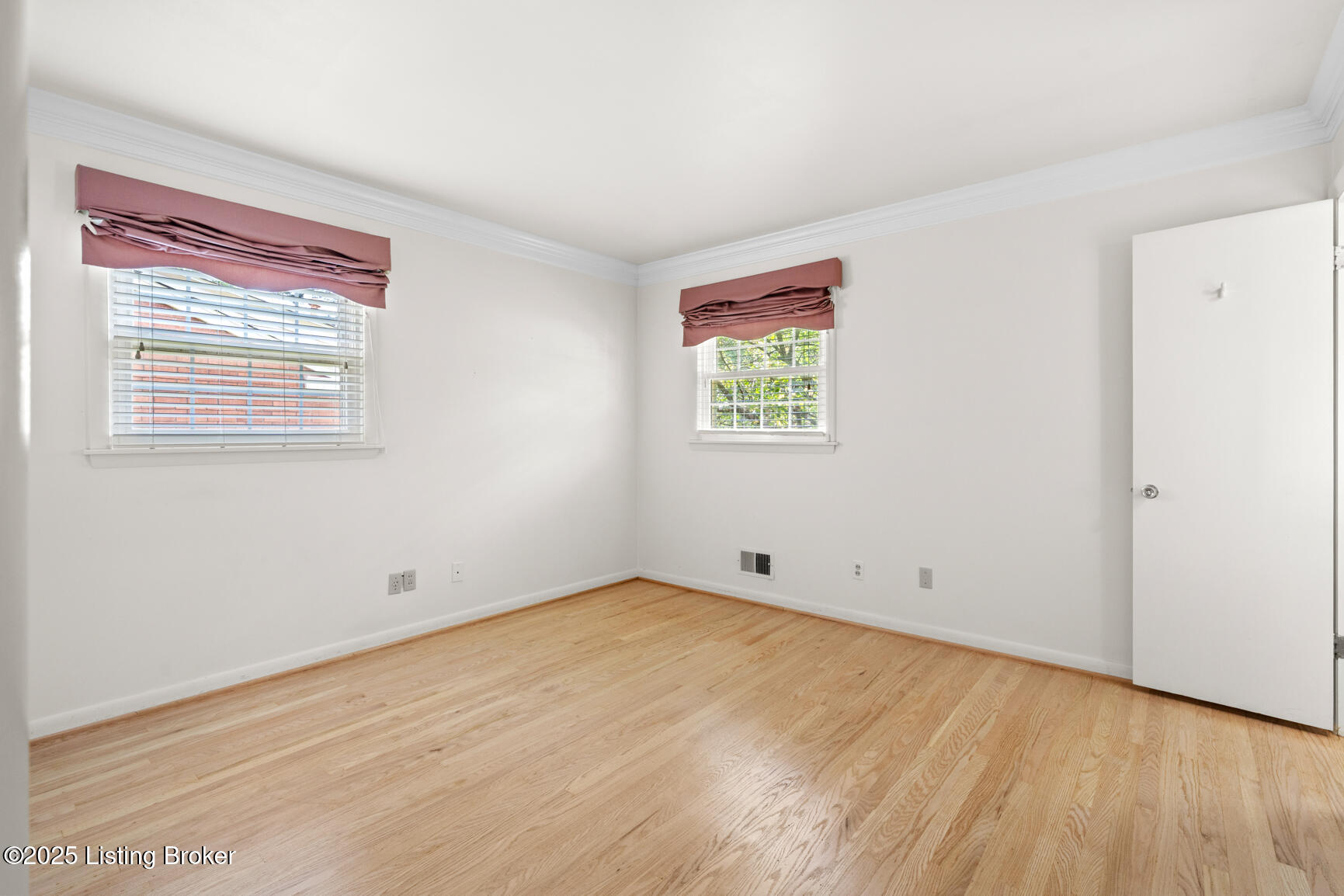 4011 White Plains Ct