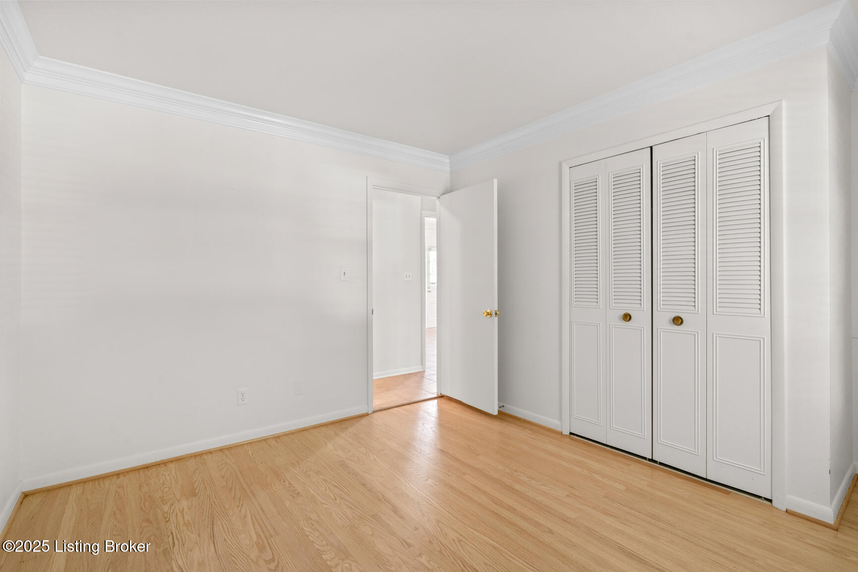 4011 White Plains Ct