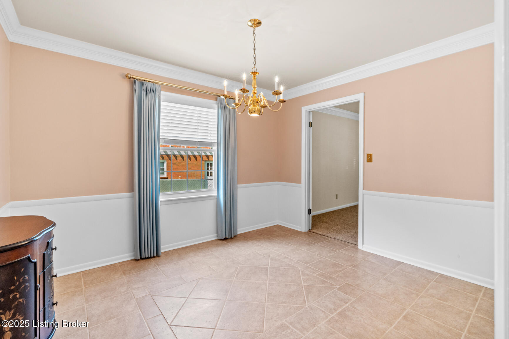 4011 White Plains Ct