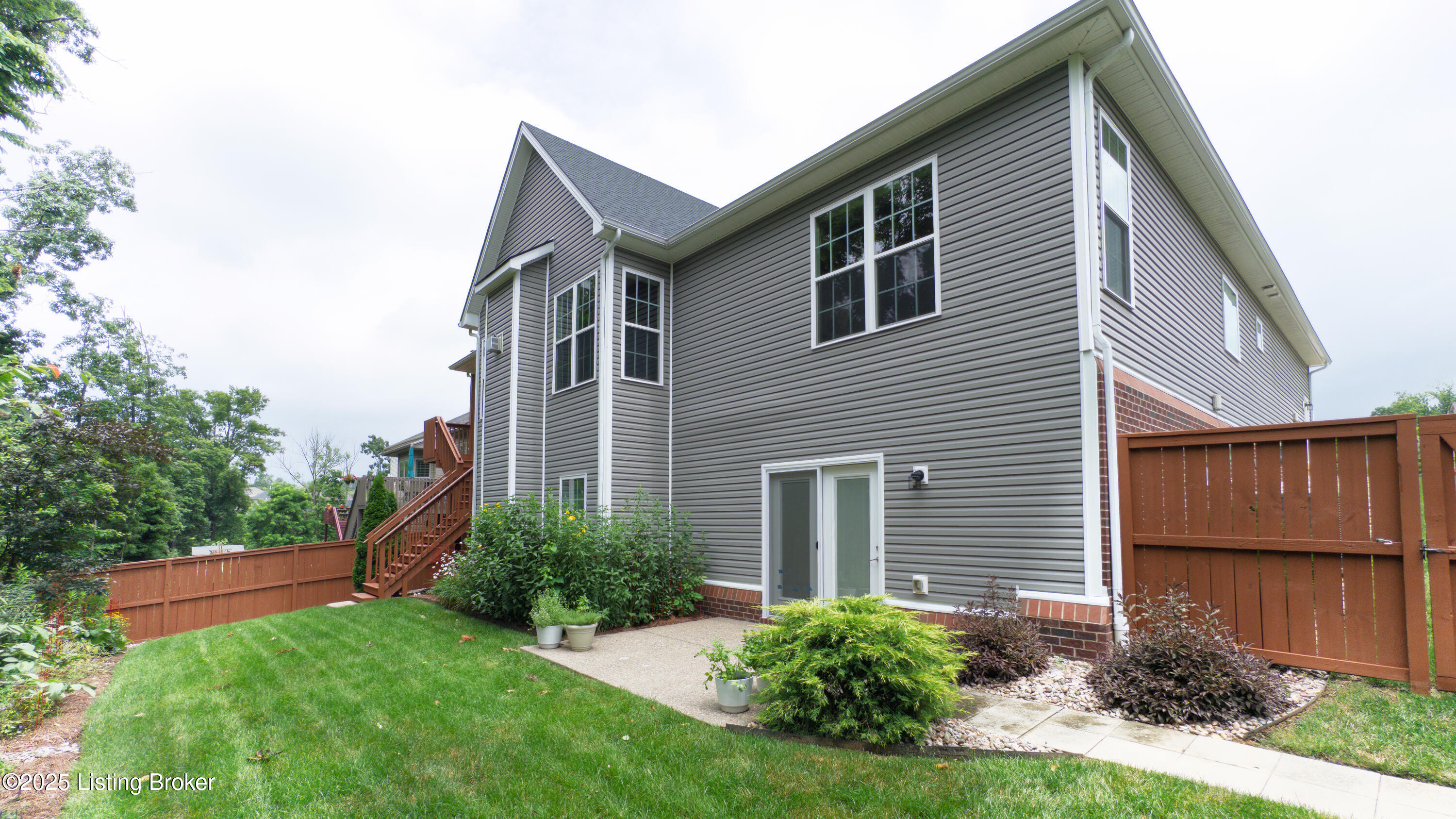 734 Dehart Ln