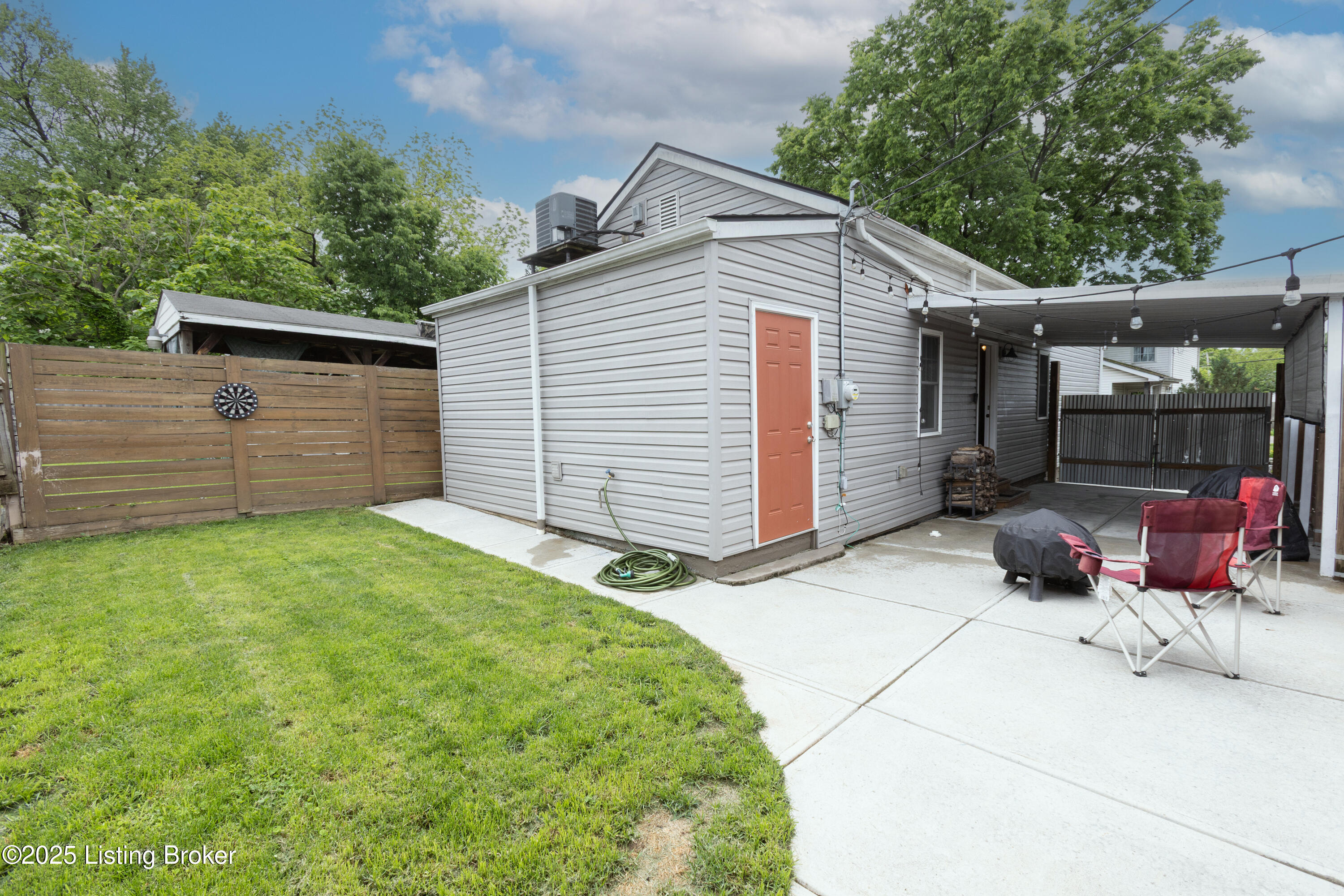 904 Schiller Ct
