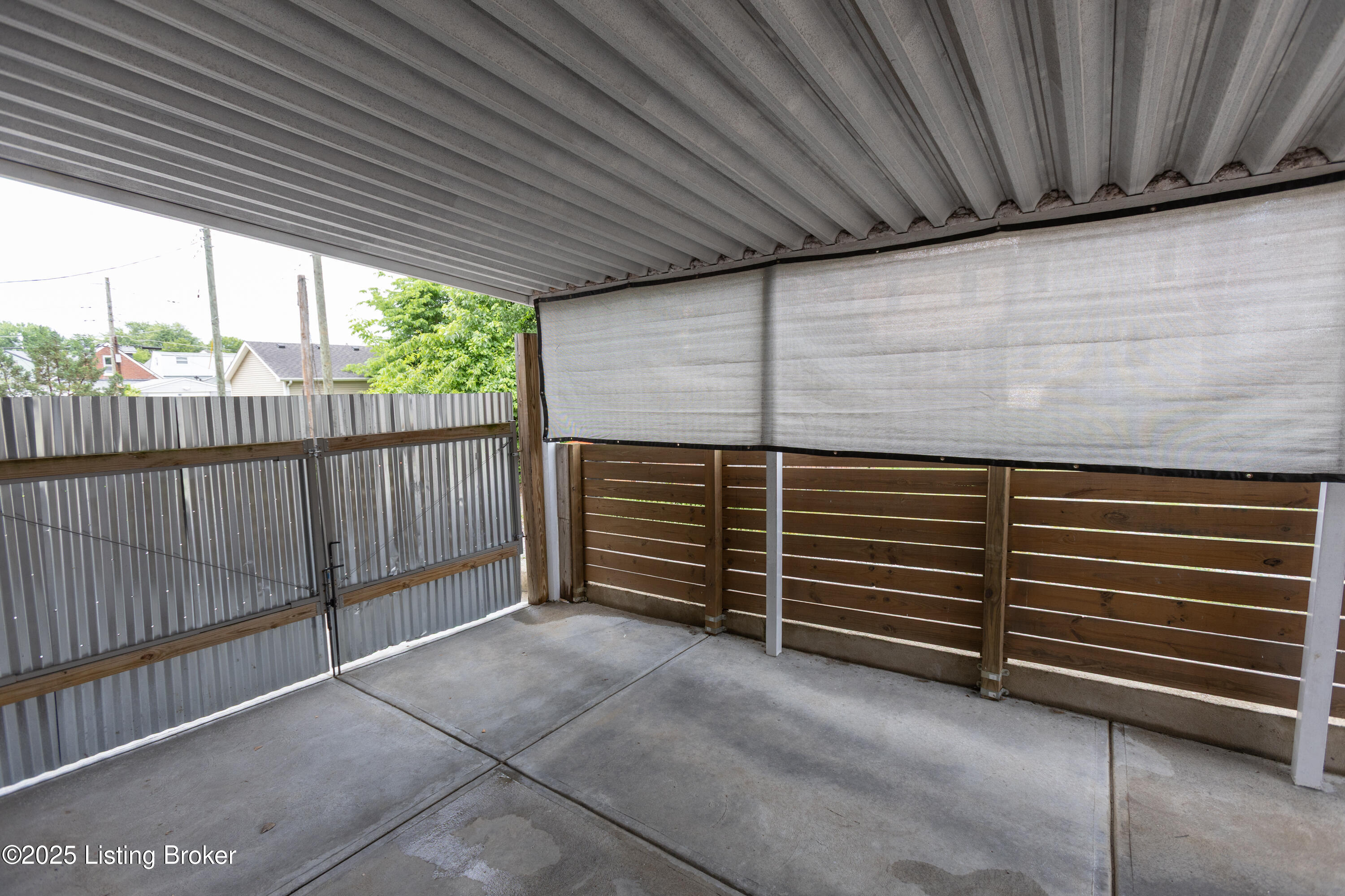 904 Schiller Ct