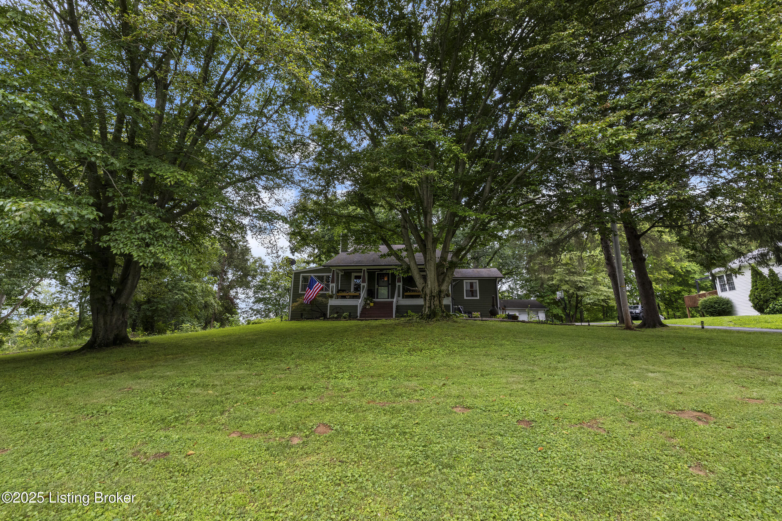 7816 Beechdale Rd