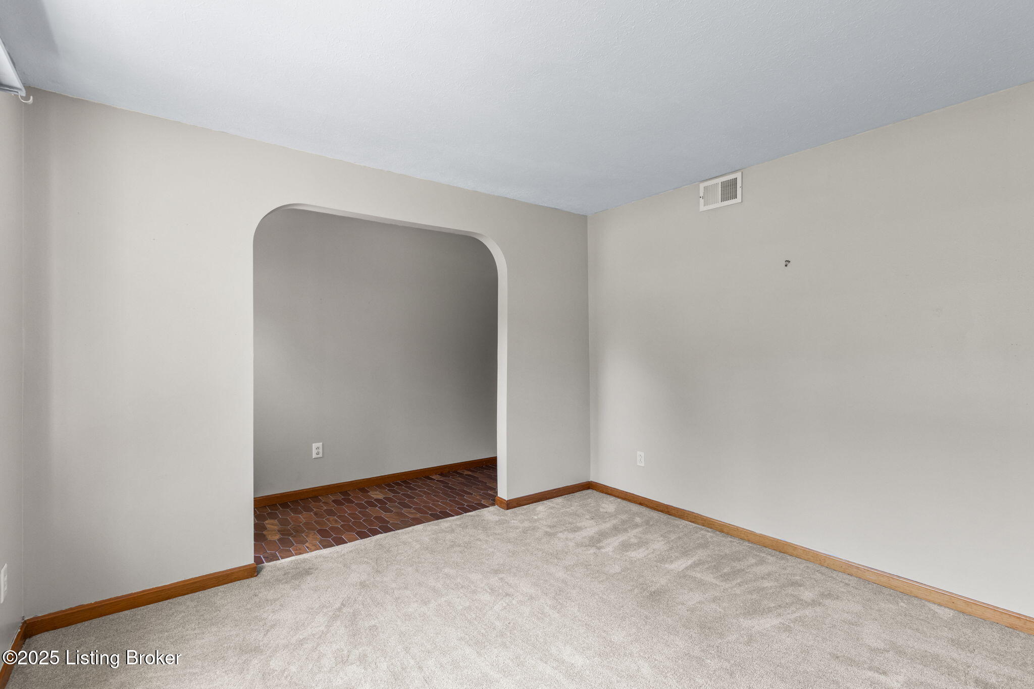 7502 Sam Ct