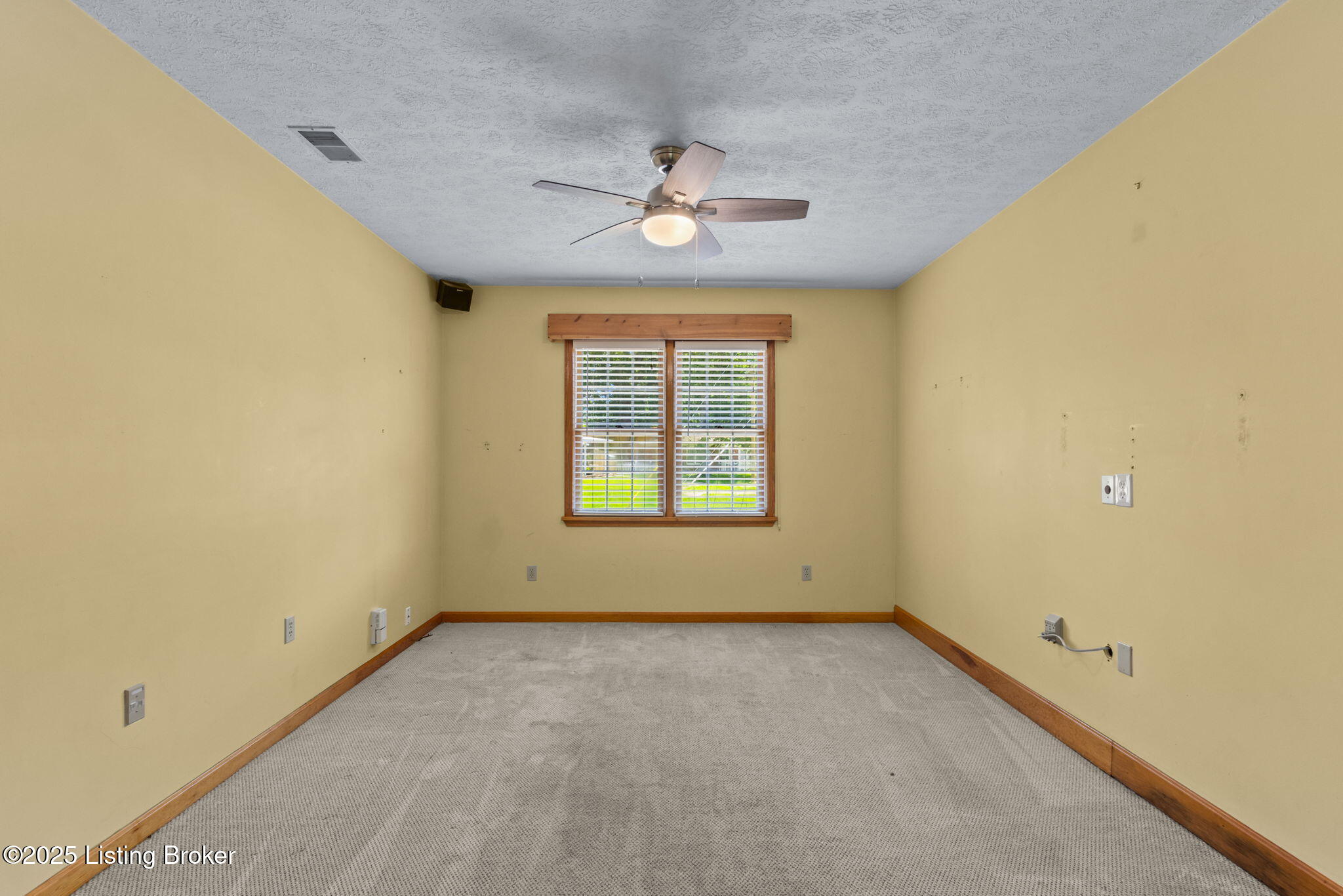 7502 Sam Ct