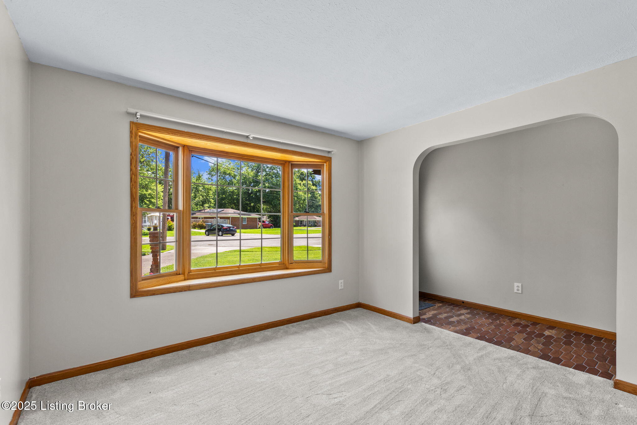 7502 Sam Ct