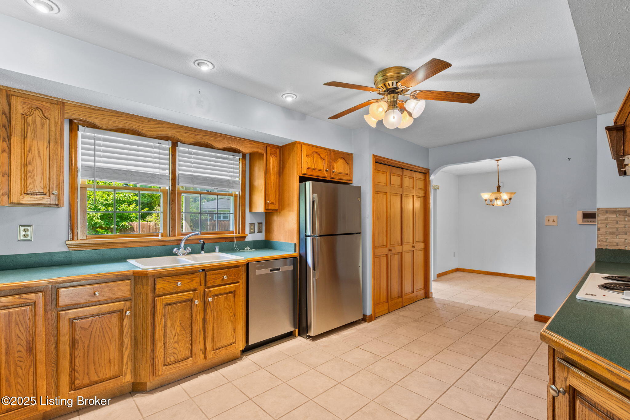 7502 Sam Ct