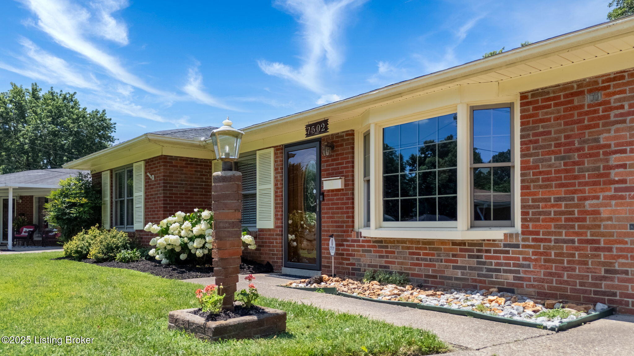 7502 Sam Ct