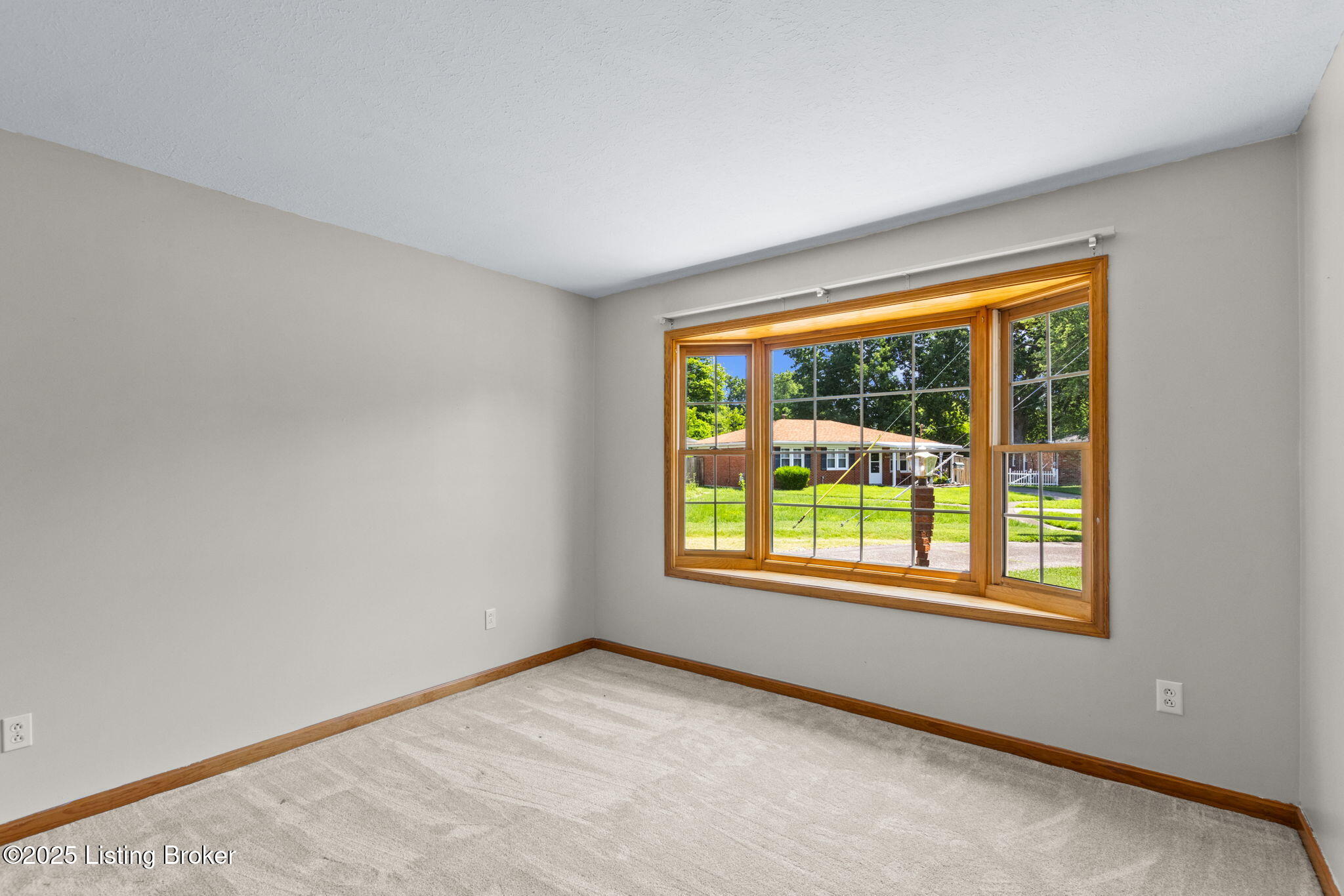 7502 Sam Ct